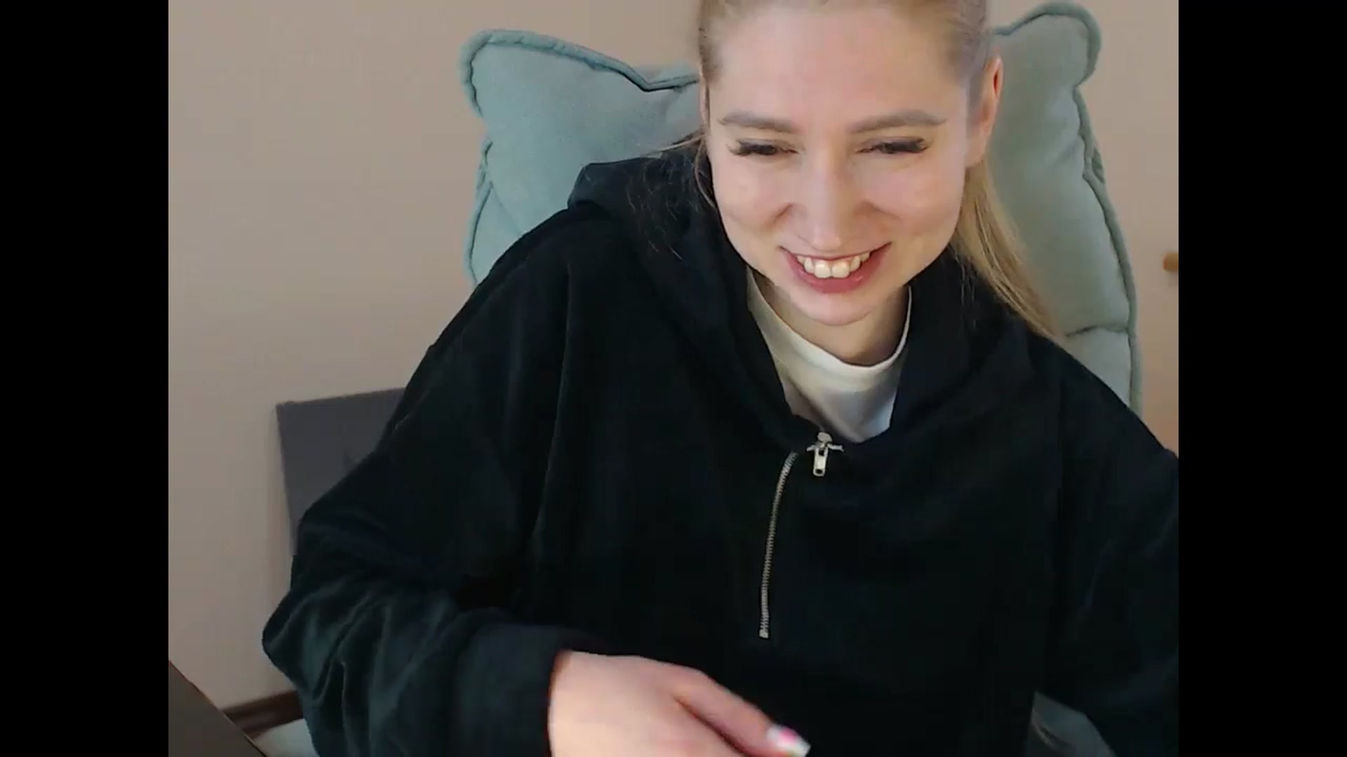 Gallery image thumbnail from Miss_Sylvia's myfreecams stream on, 01/17/2025, 20:41 image 17 of 20