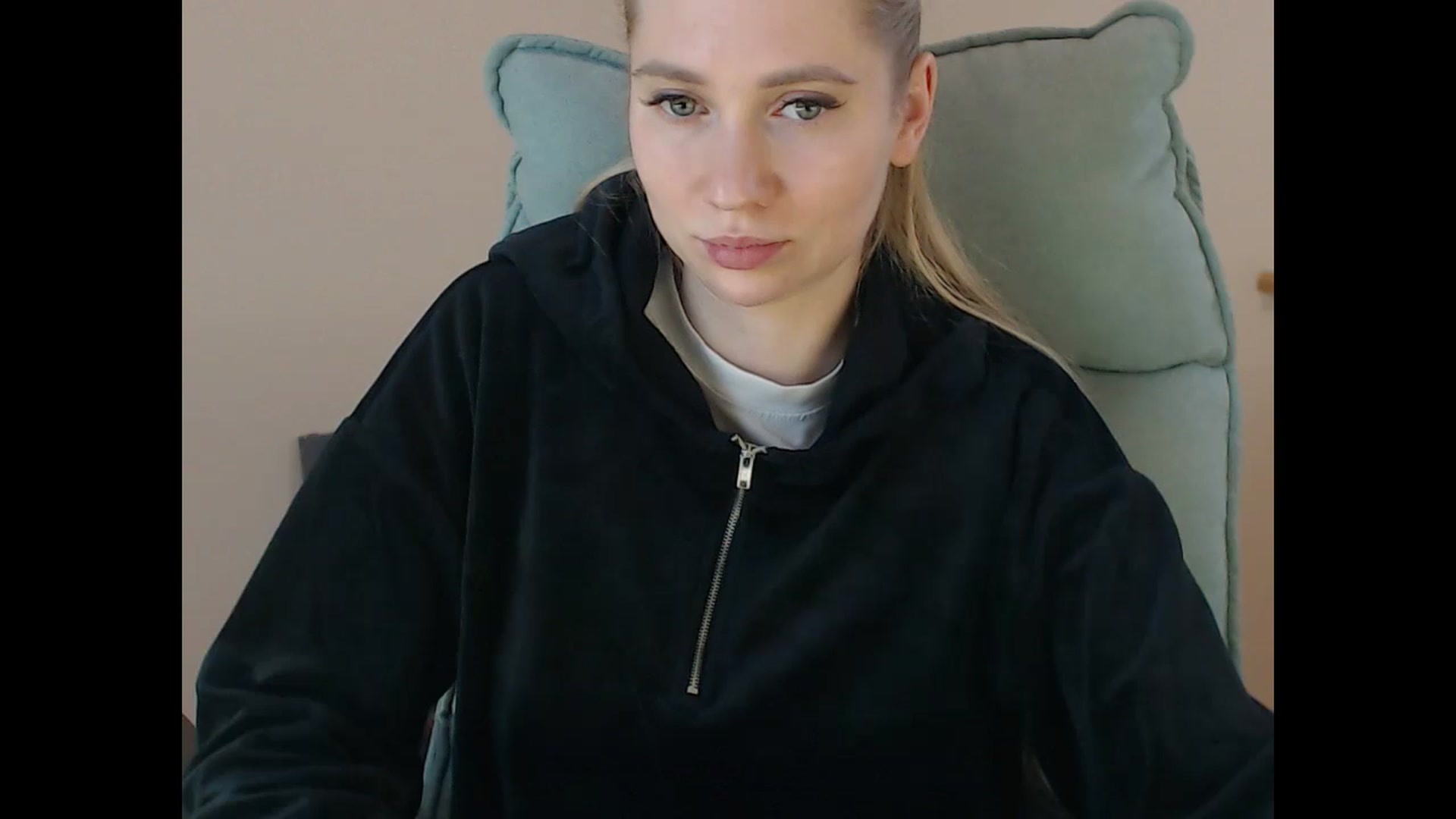 Gallery image thumbnail from Miss_Sylvia's myfreecams stream on, 01/17/2025, 20:41 image 6 of 20