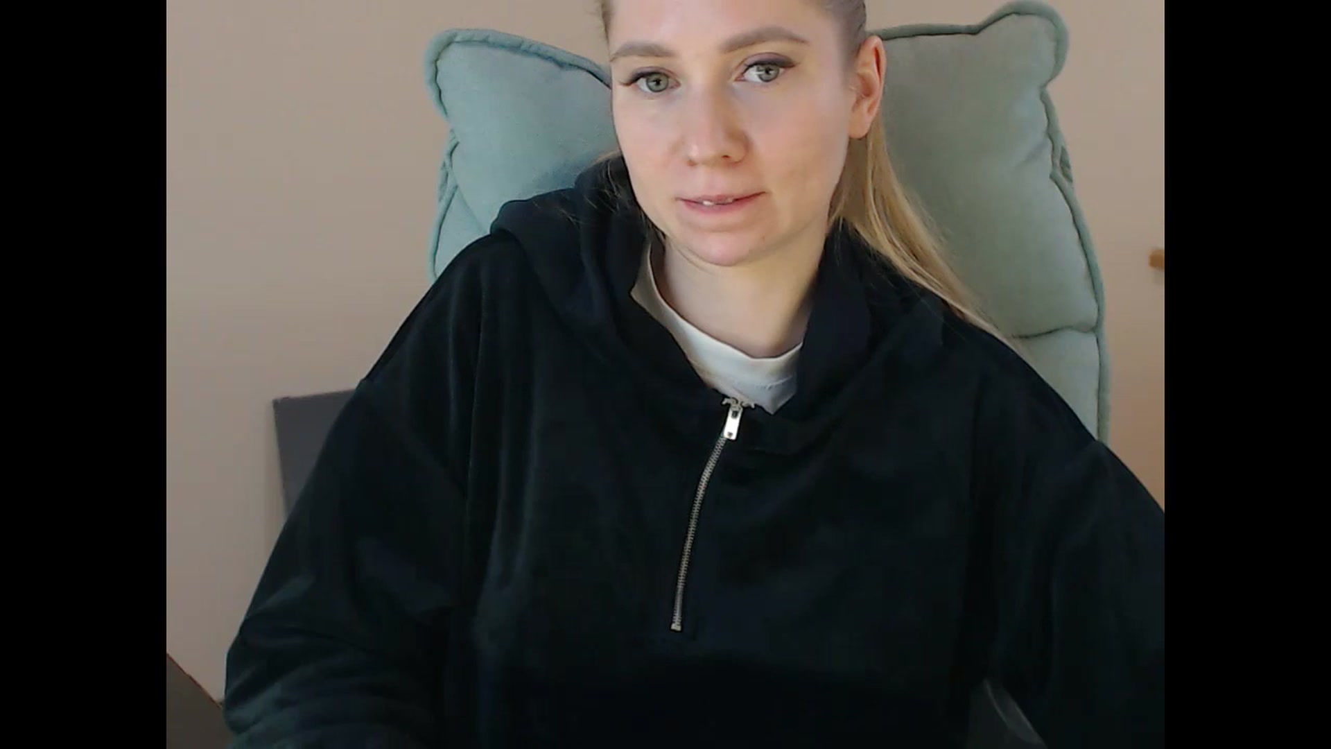 Gallery image thumbnail from Miss_Sylvia's myfreecams stream on, 01/17/2025, 20:41 image 12 of 20