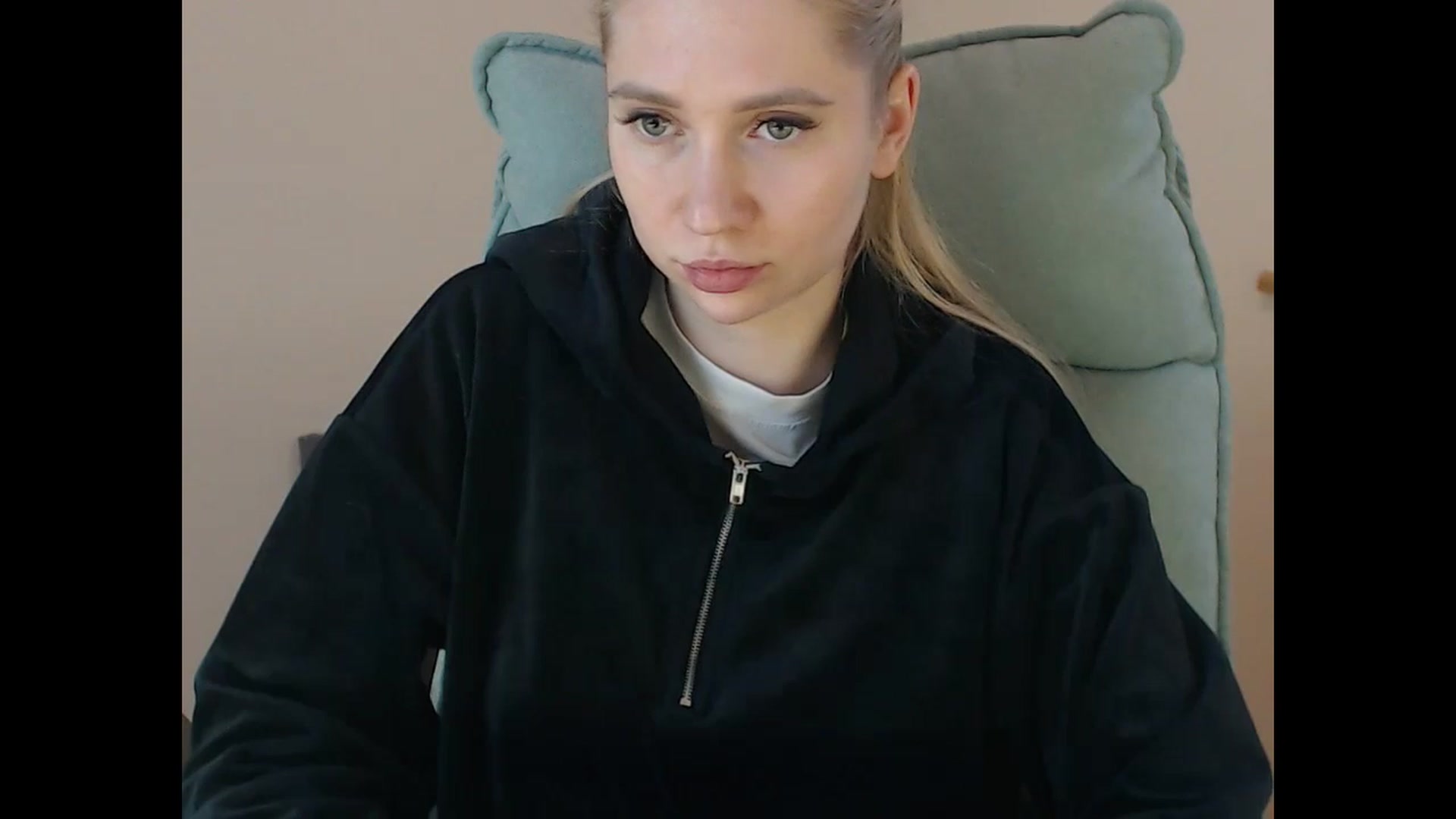 Gallery image thumbnail from Miss_Sylvia's myfreecams stream on, 01/17/2025, 20:41 image 8 of 20