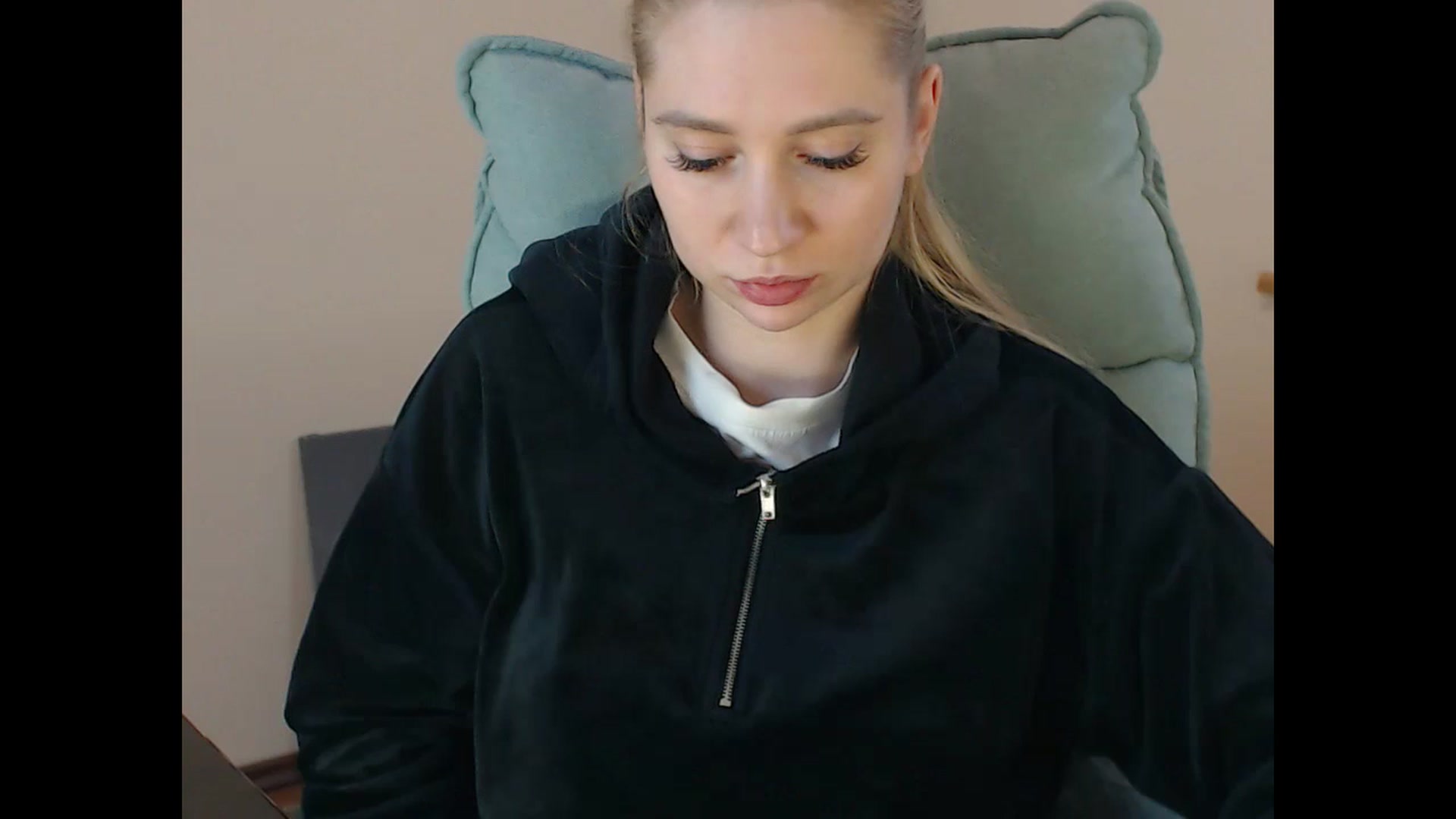 Gallery image thumbnail from Miss_Sylvia's myfreecams stream on, 01/17/2025, 20:41 image 13 of 20