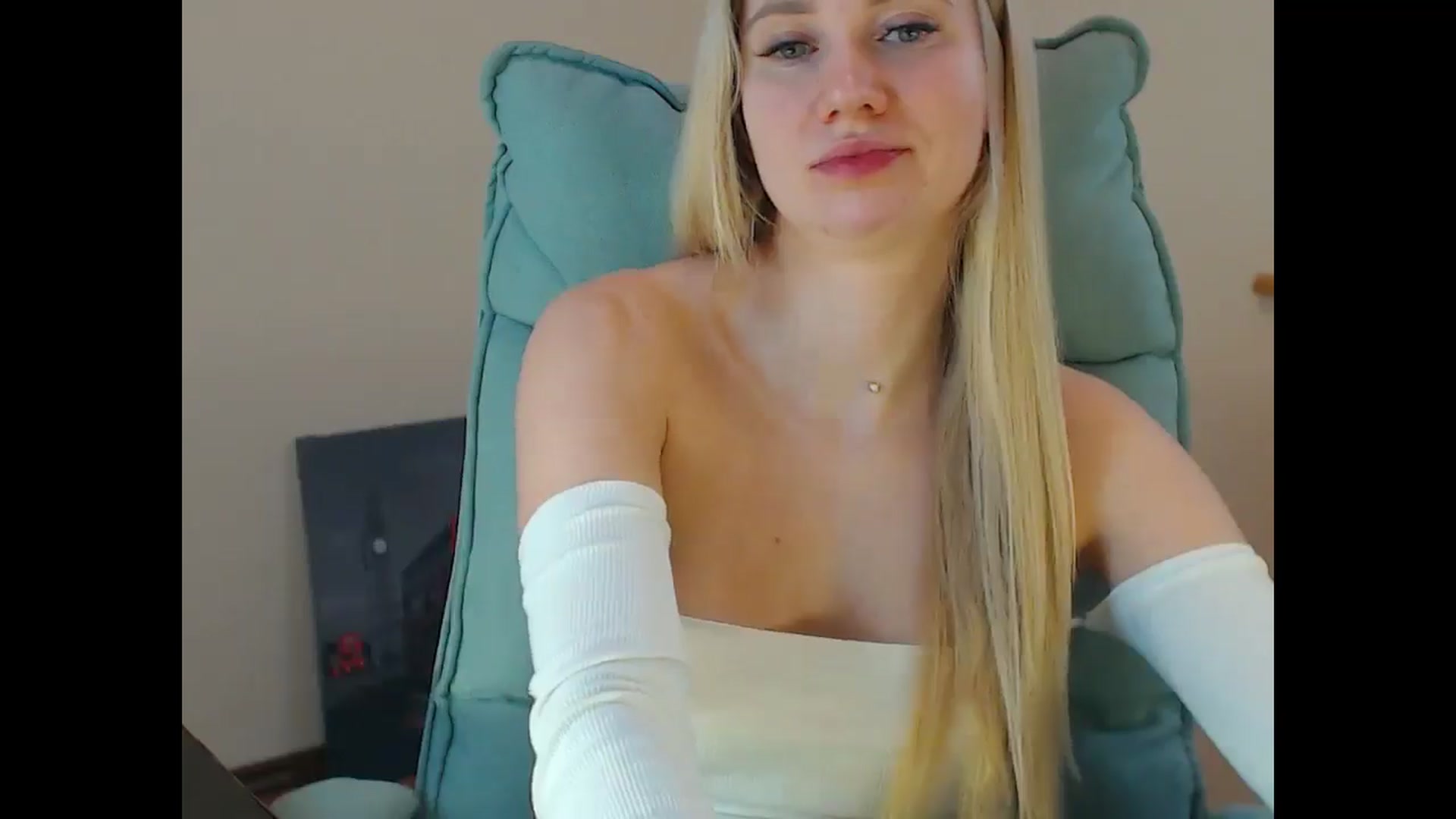 Gallery image thumbnail from Miss_Sylvia's myfreecams stream on, 01/18/2025, 20:56 image 18 of 20