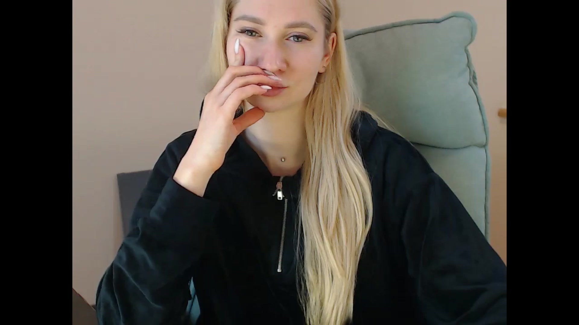 Gallery image thumbnail from Miss_Sylvia's myfreecams stream on, 01/19/2025, 18:58 image 3 of 20