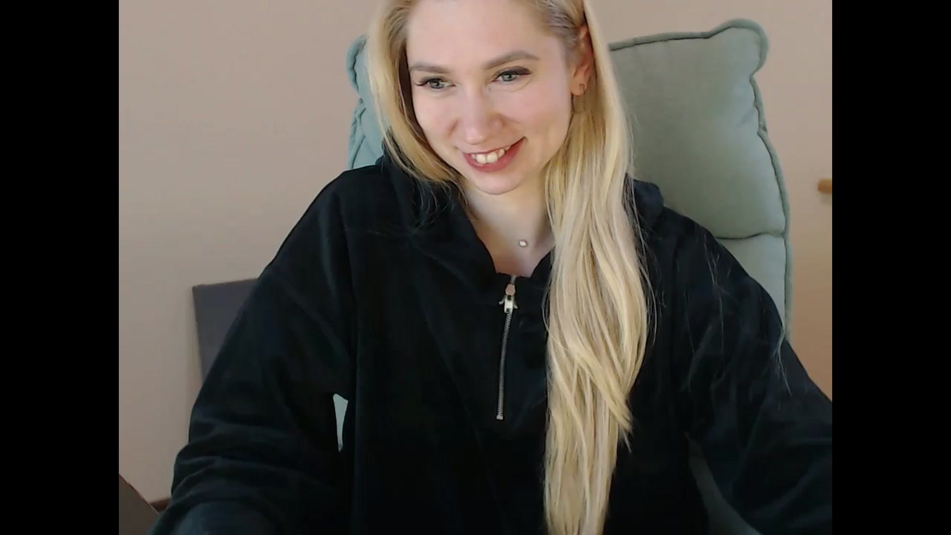Gallery image thumbnail from Miss_Sylvia's myfreecams stream on, 01/19/2025, 18:58 image 5 of 20
