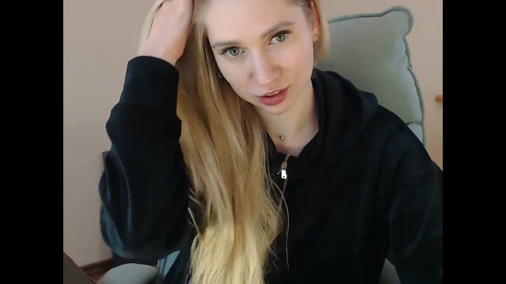 Gallery image thumbnail from Miss_Sylvia's myfreecams stream on, 01/19/2025, 18:58 image 9 of 20