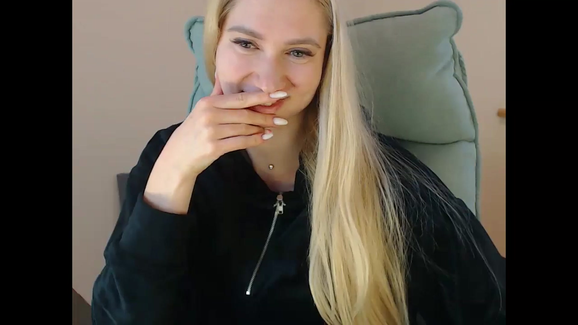 Gallery image thumbnail from Miss_Sylvia's myfreecams stream on, 01/19/2025, 19:55 image 17 of 20