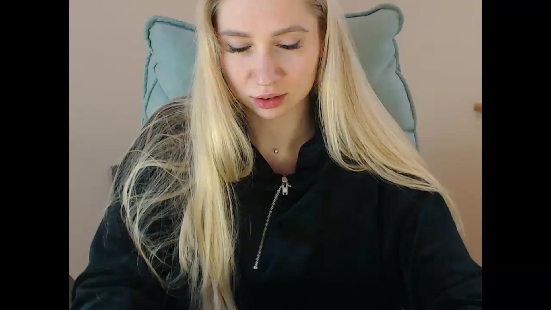 Gallery image thumbnail from Miss_Sylvia's myfreecams stream on, 01/19/2025, 19:55 image 6 of 20