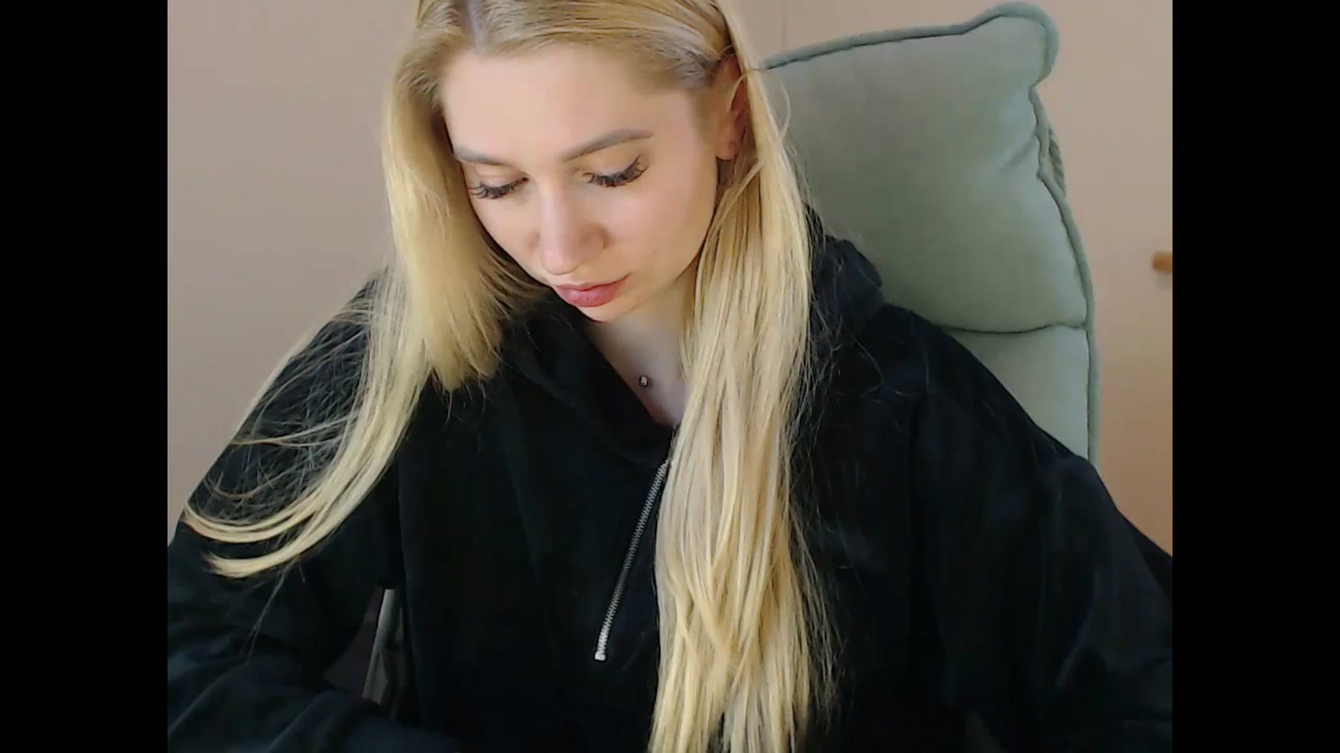 Gallery image thumbnail from Miss_Sylvia's myfreecams stream on, 01/19/2025, 19:55 image 20 of 20