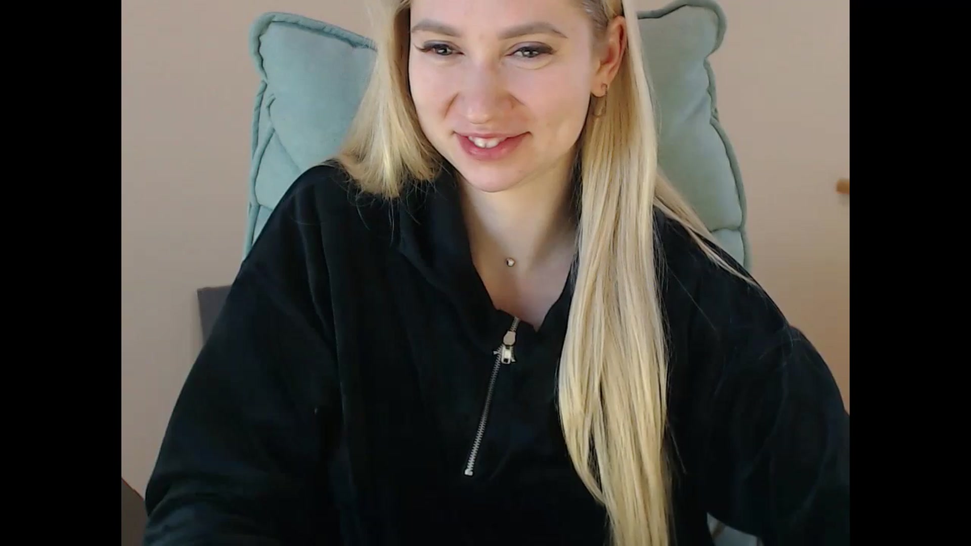 Gallery image thumbnail from Miss_Sylvia's myfreecams stream on, 01/19/2025, 20:51 image 9 of 20