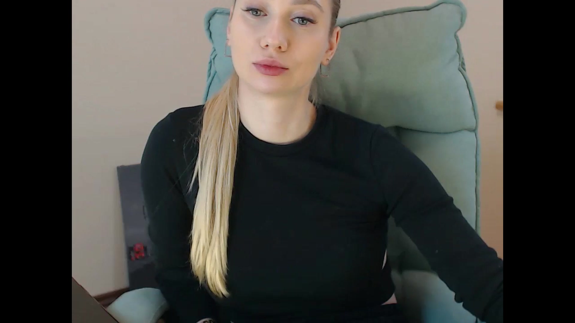 Gallery image thumbnail from Miss_Sylvia's myfreecams stream on, 01/20/2025, 19:01 image 12 of 20