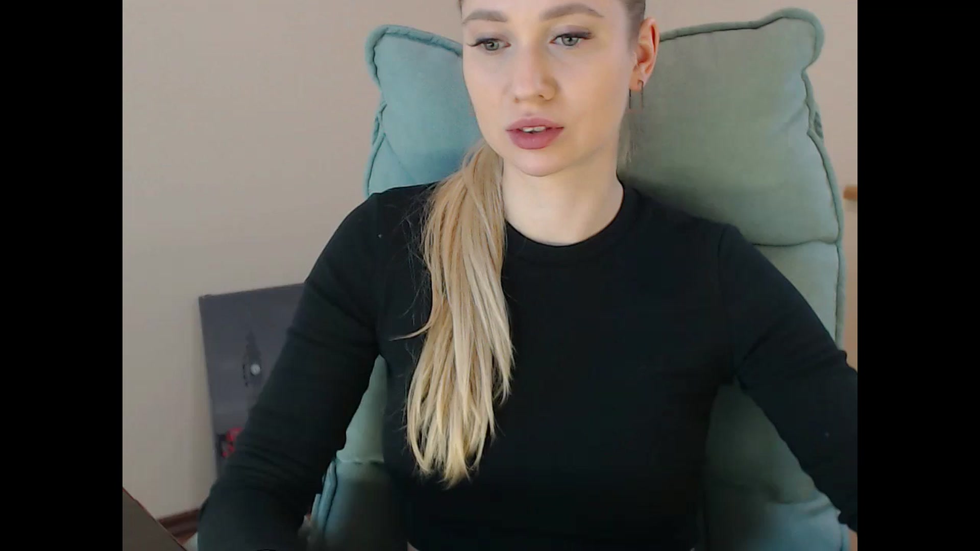 Gallery image thumbnail from Miss_Sylvia's myfreecams stream on, 01/20/2025, 19:01 image 7 of 20