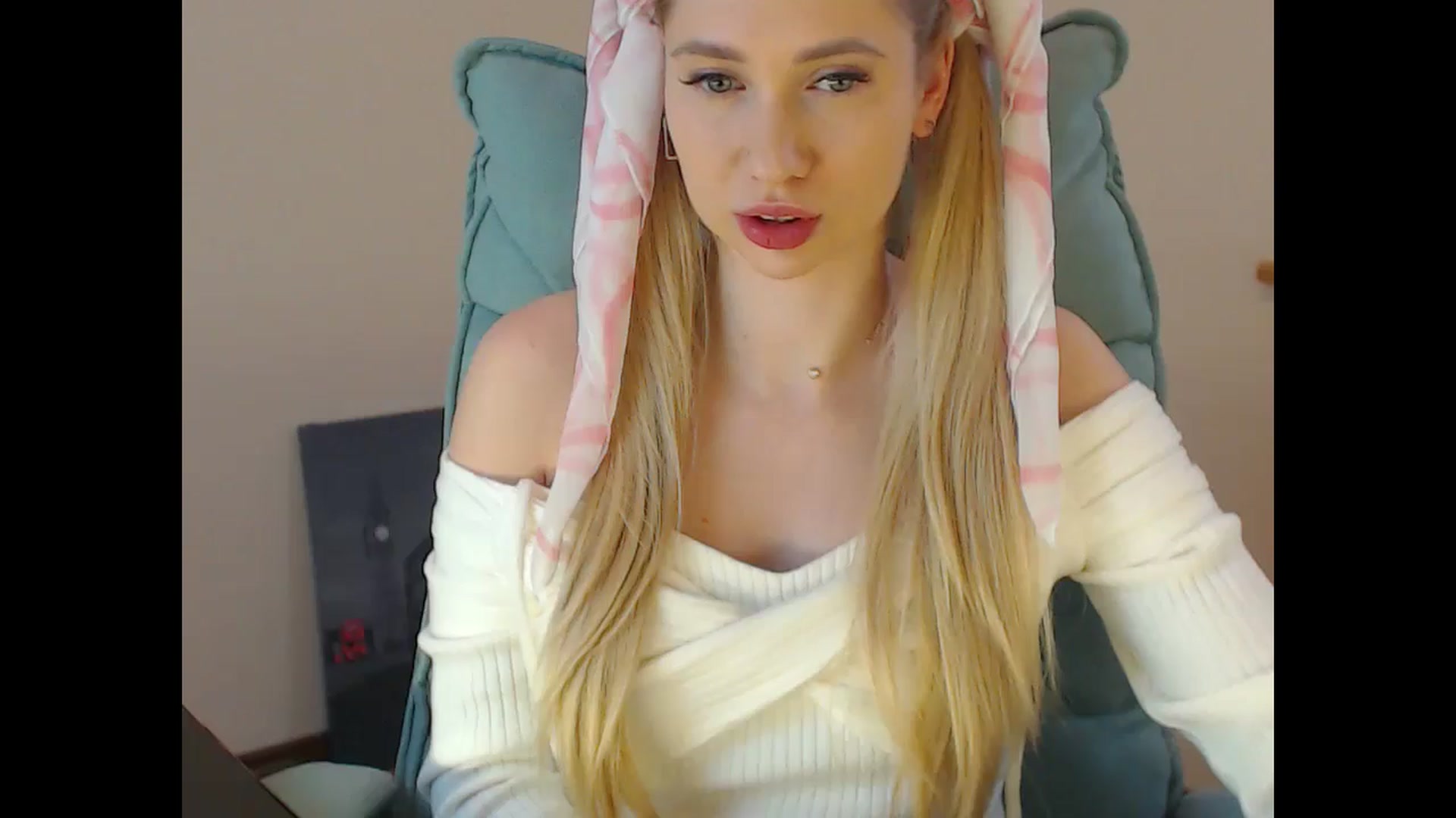Gallery image thumbnail from Miss_Sylvia's myfreecams stream on, 01/21/2025, 17:38 image 15 of 20