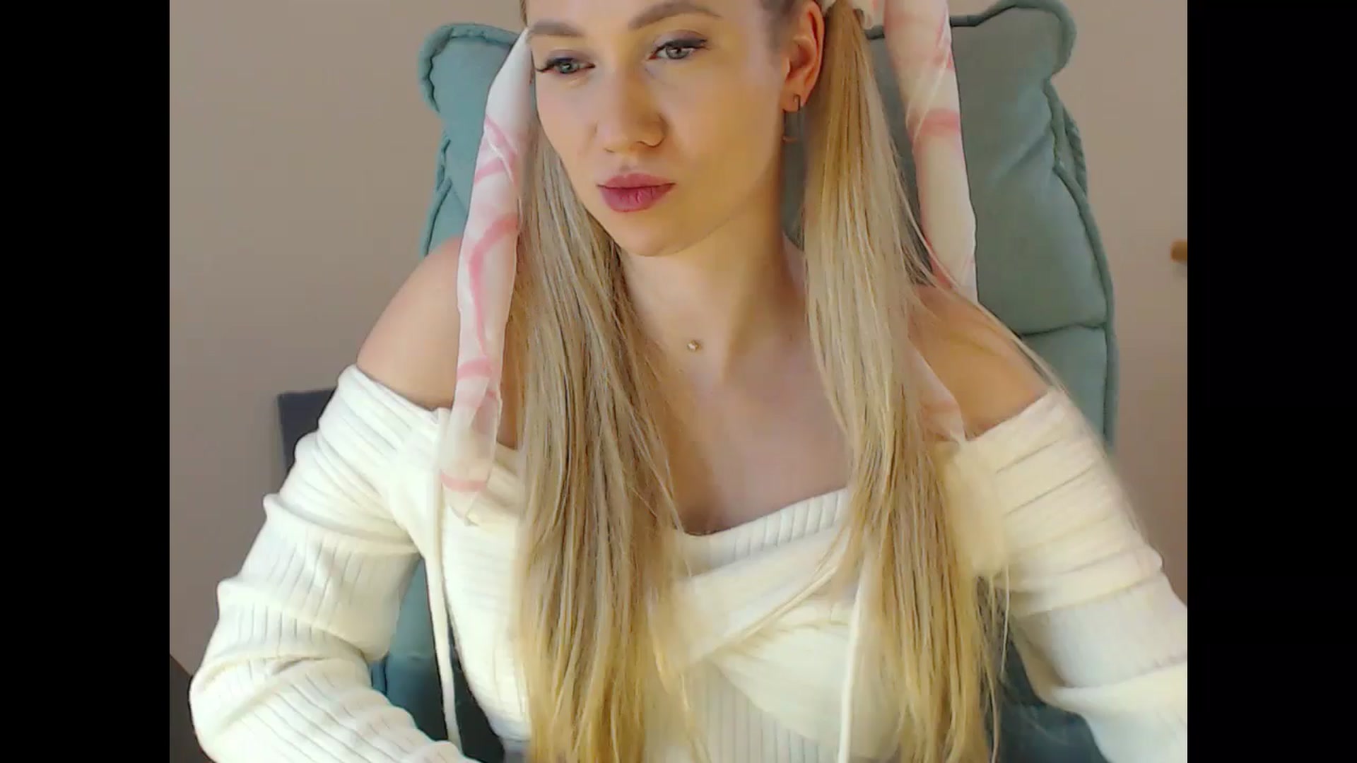 Gallery image thumbnail from Miss_Sylvia's myfreecams stream on, 01/21/2025, 19:44 image 4 of 20