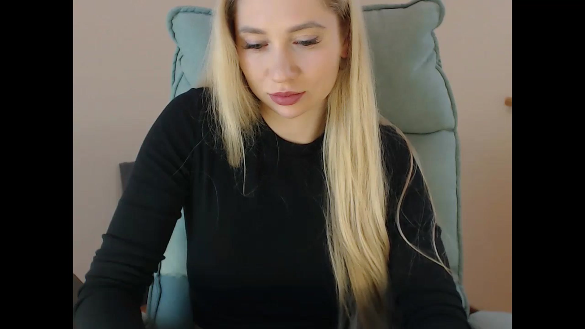 Gallery image thumbnail from Miss_Sylvia's myfreecams stream on, 01/22/2025, 19:30 image 10 of 20