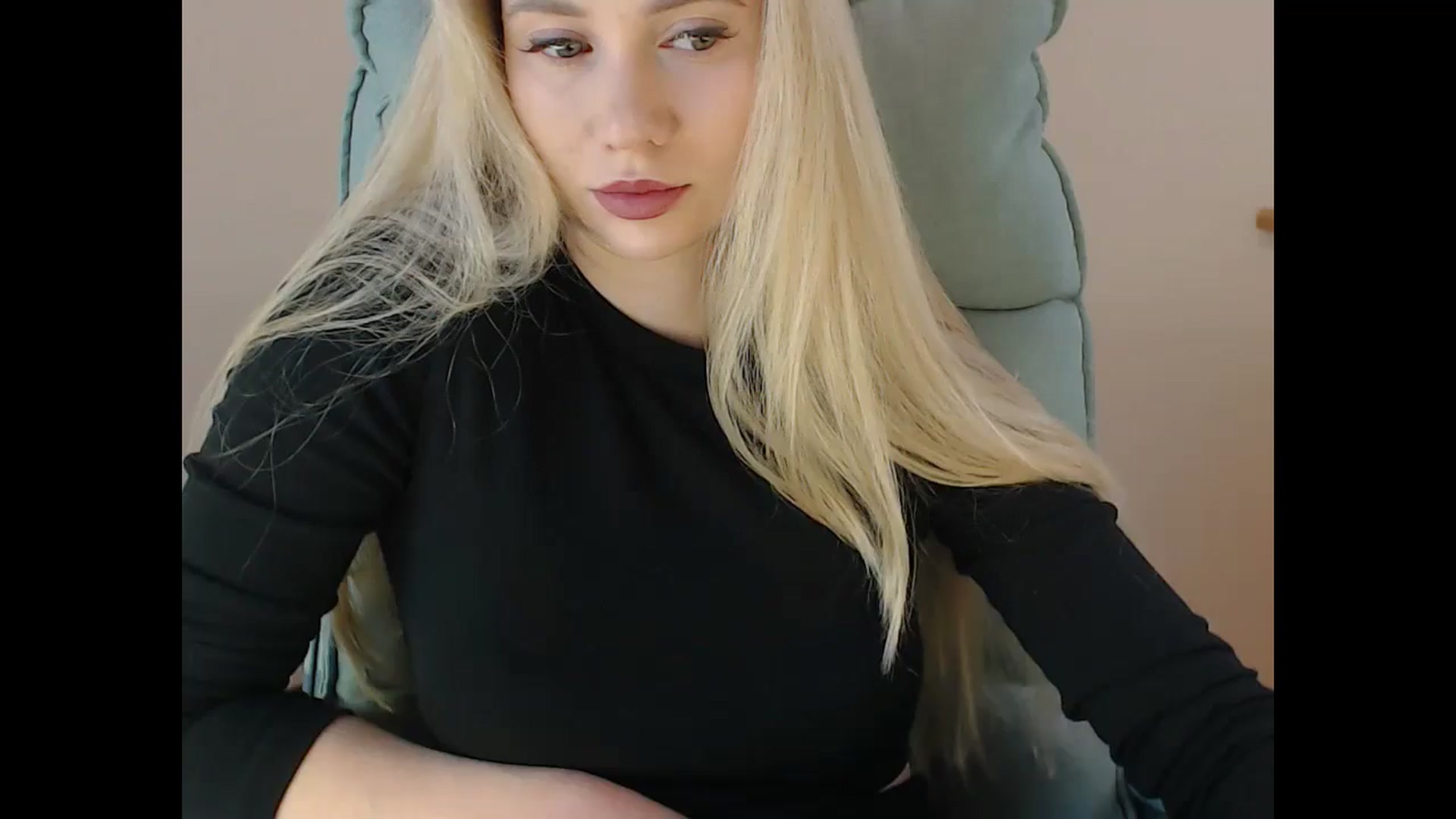 Gallery image thumbnail from Miss_Sylvia's myfreecams stream on, 01/22/2025, 19:30 image 1 of 20