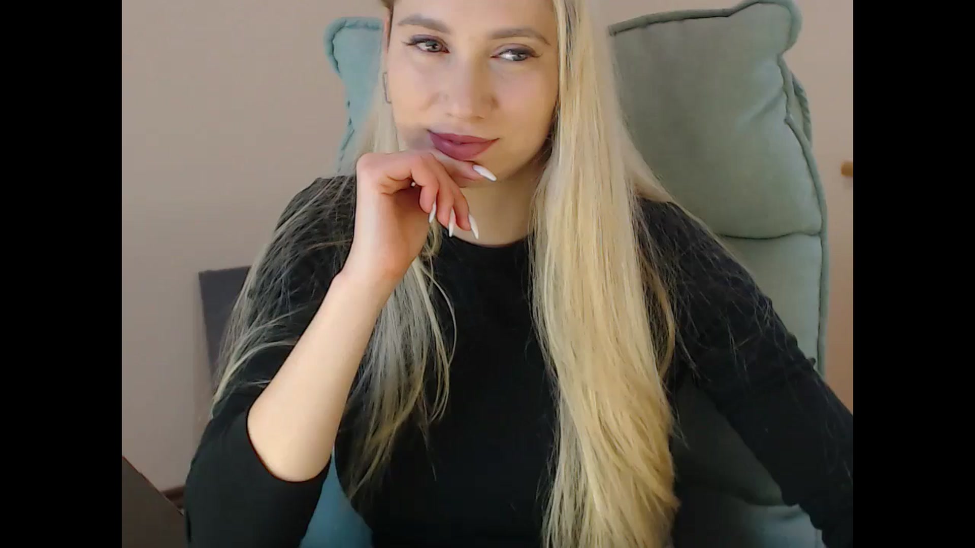 Gallery image thumbnail from Miss_Sylvia's myfreecams stream on, 01/22/2025, 19:30 image 8 of 20