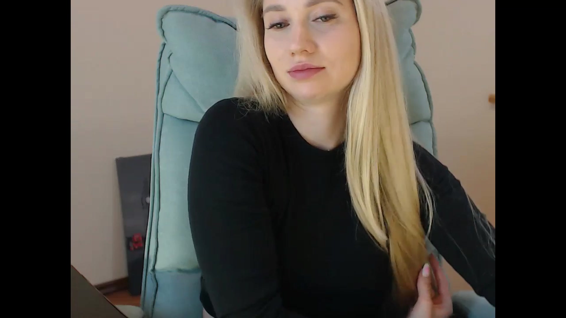 Gallery image thumbnail from Miss_Sylvia's myfreecams stream on, 01/22/2025, 19:30 image 18 of 20