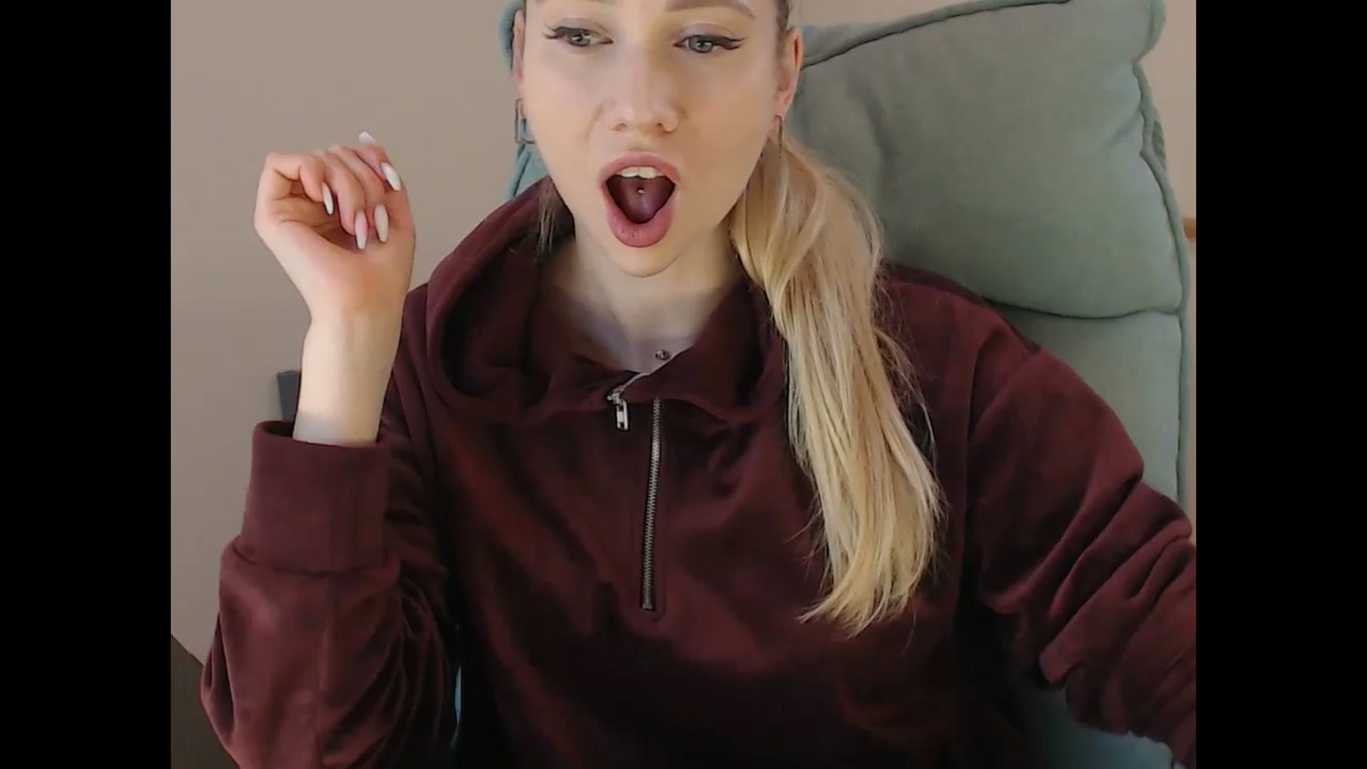 Gallery image thumbnail from Miss_Sylvia's myfreecams stream on, 01/24/2025, 17:37 image 20 of 20