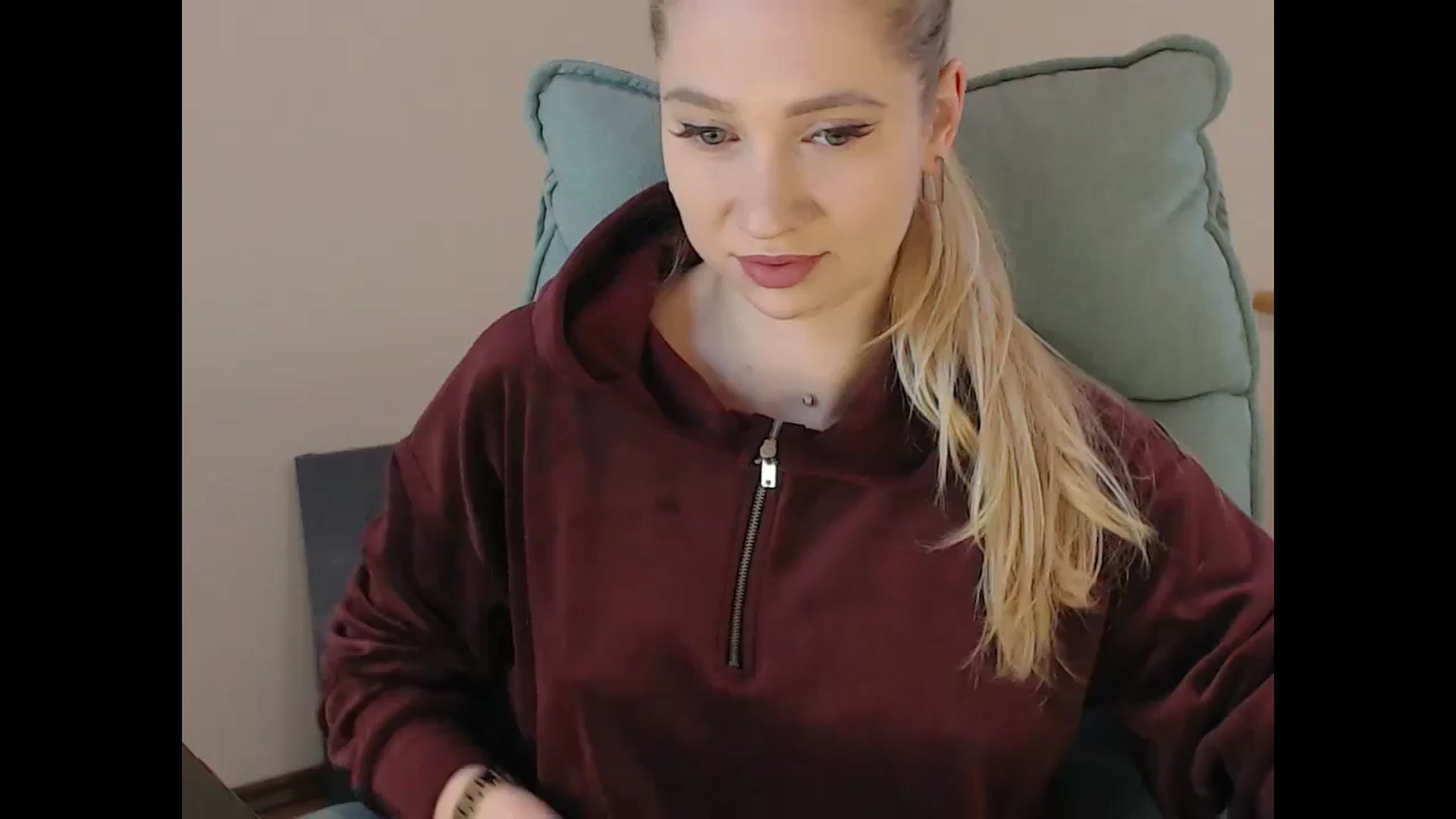 Gallery image thumbnail from Miss_Sylvia's myfreecams stream on, 01/24/2025, 17:37 image 1 of 20