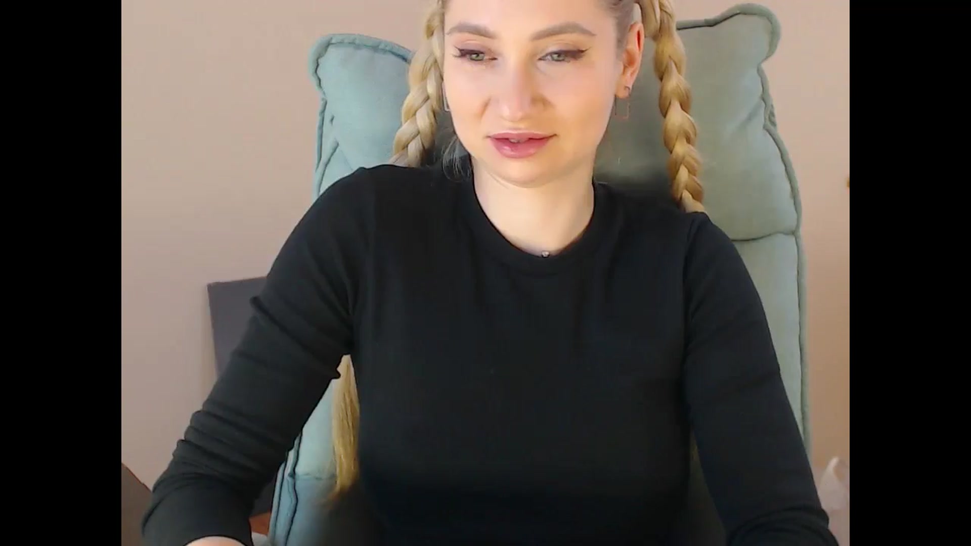 Gallery image thumbnail from Miss_Sylvia's myfreecams stream on, 01/26/2025, 15:07 image 16 of 20