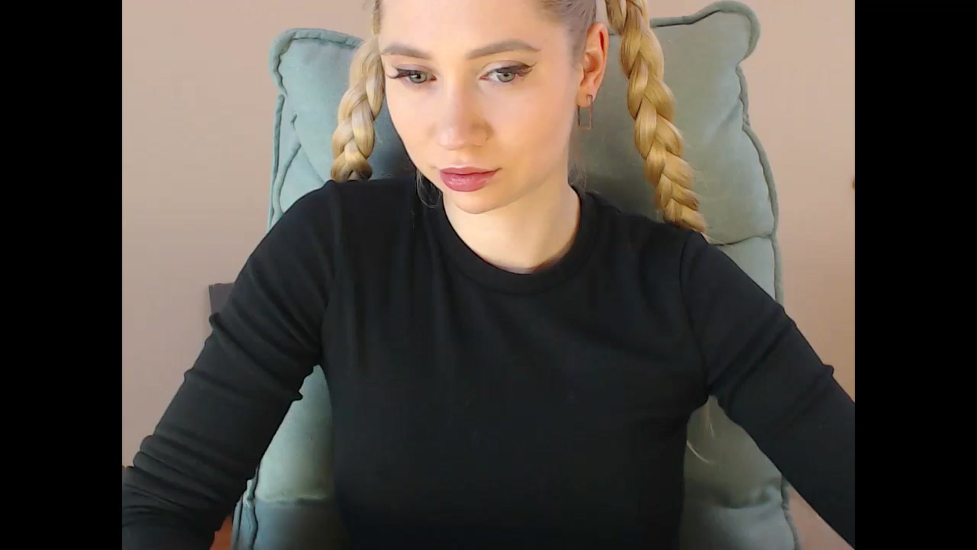 Gallery image thumbnail from Miss_Sylvia's myfreecams stream on, 01/26/2025, 15:07 image 1 of 20