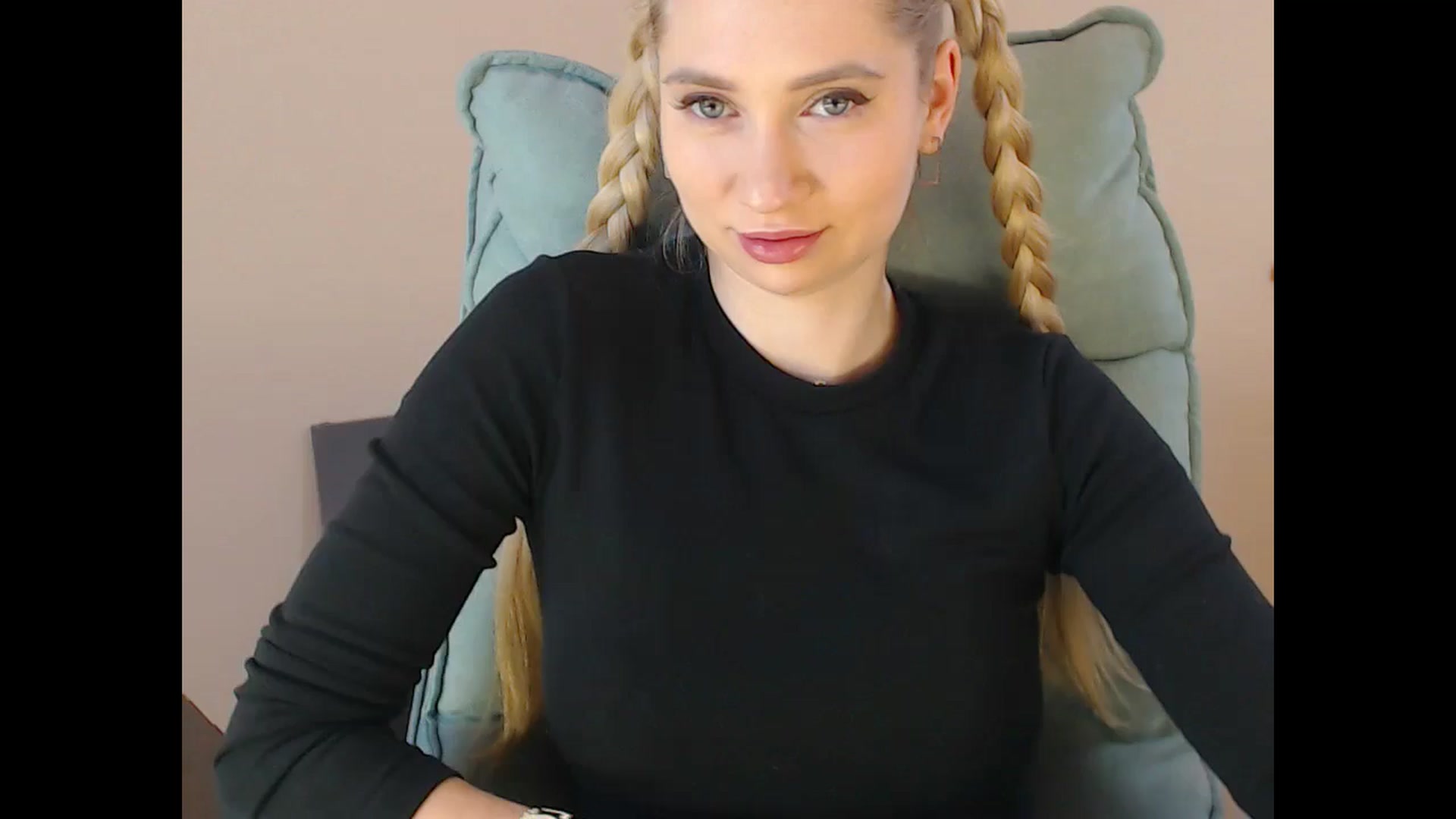 Gallery image thumbnail from Miss_Sylvia's myfreecams stream on, 01/26/2025, 15:07 image 17 of 20