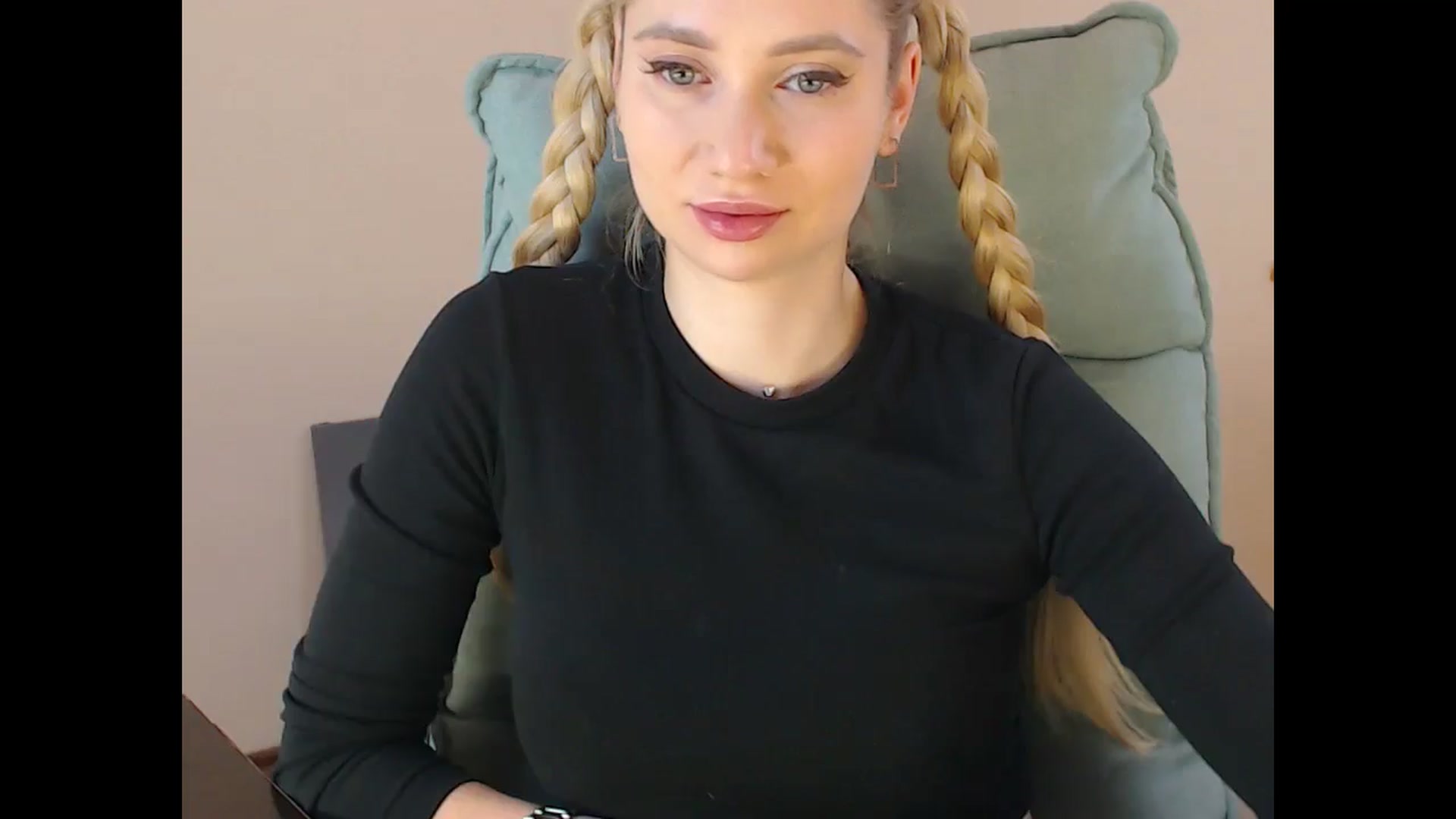 Gallery image thumbnail from Miss_Sylvia's myfreecams stream on, 01/26/2025, 15:07 image 6 of 20