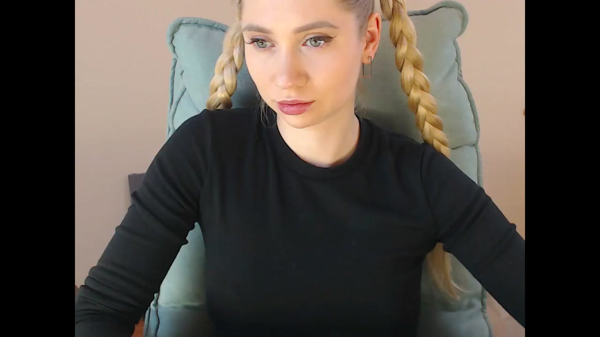 Gallery image thumbnail from Miss_Sylvia's myfreecams stream on, 01/26/2025, 15:07 image 3 of 20
