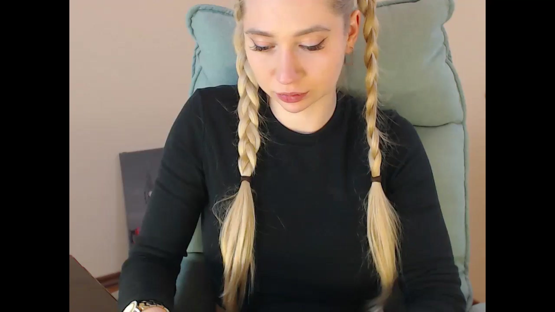 Gallery image thumbnail from Miss_Sylvia's myfreecams stream on, 01/26/2025, 20:18 image 16 of 20