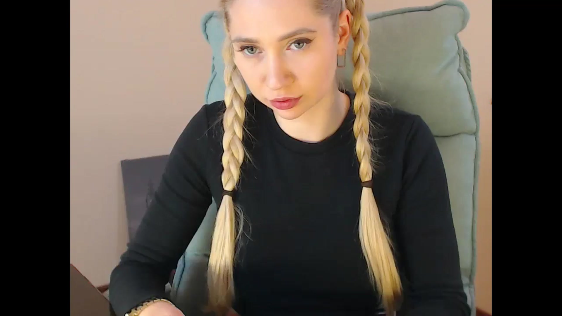 Gallery image thumbnail from Miss_Sylvia's myfreecams stream on, 01/26/2025, 20:18 image 7 of 20