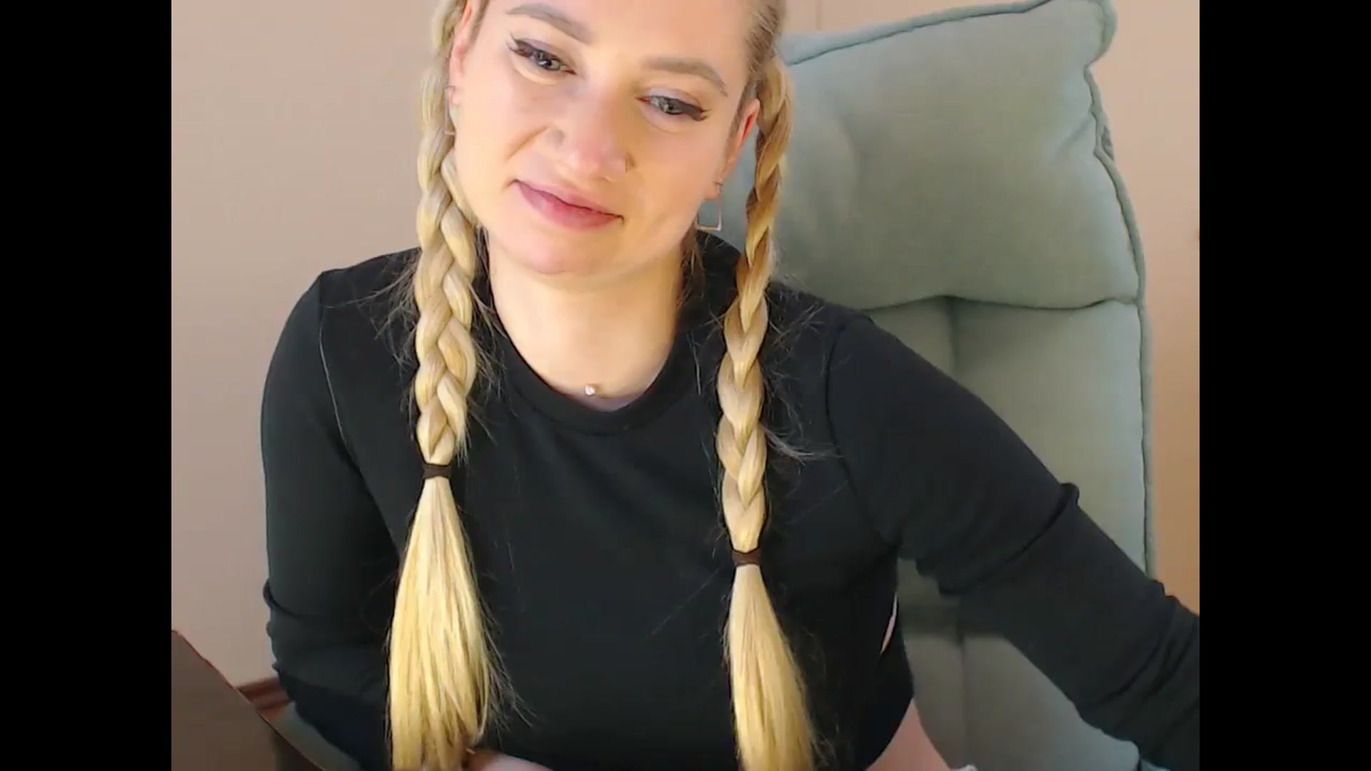 Gallery image thumbnail from Miss_Sylvia's myfreecams stream on, 01/26/2025, 20:18 image 14 of 20