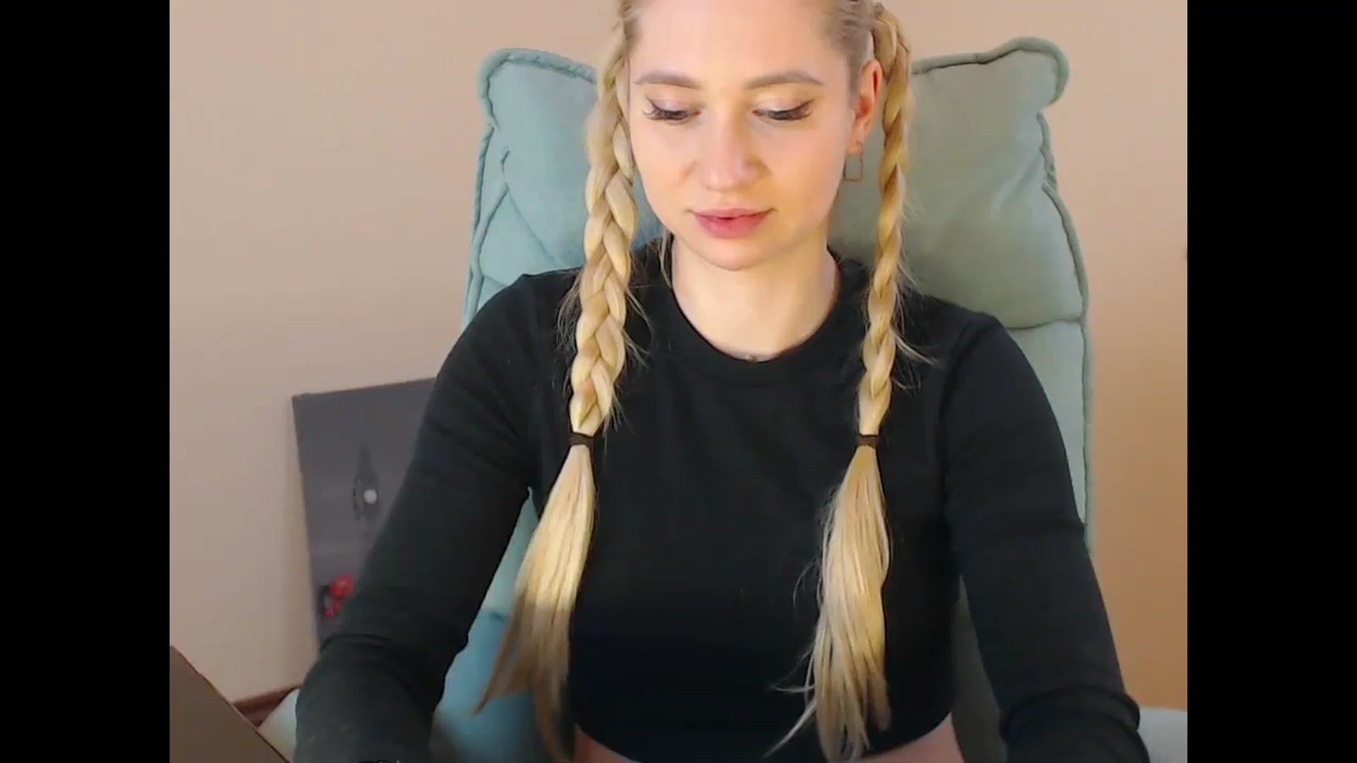 Gallery image thumbnail from Miss_Sylvia's myfreecams stream on, 01/26/2025, 20:43 image 17 of 20