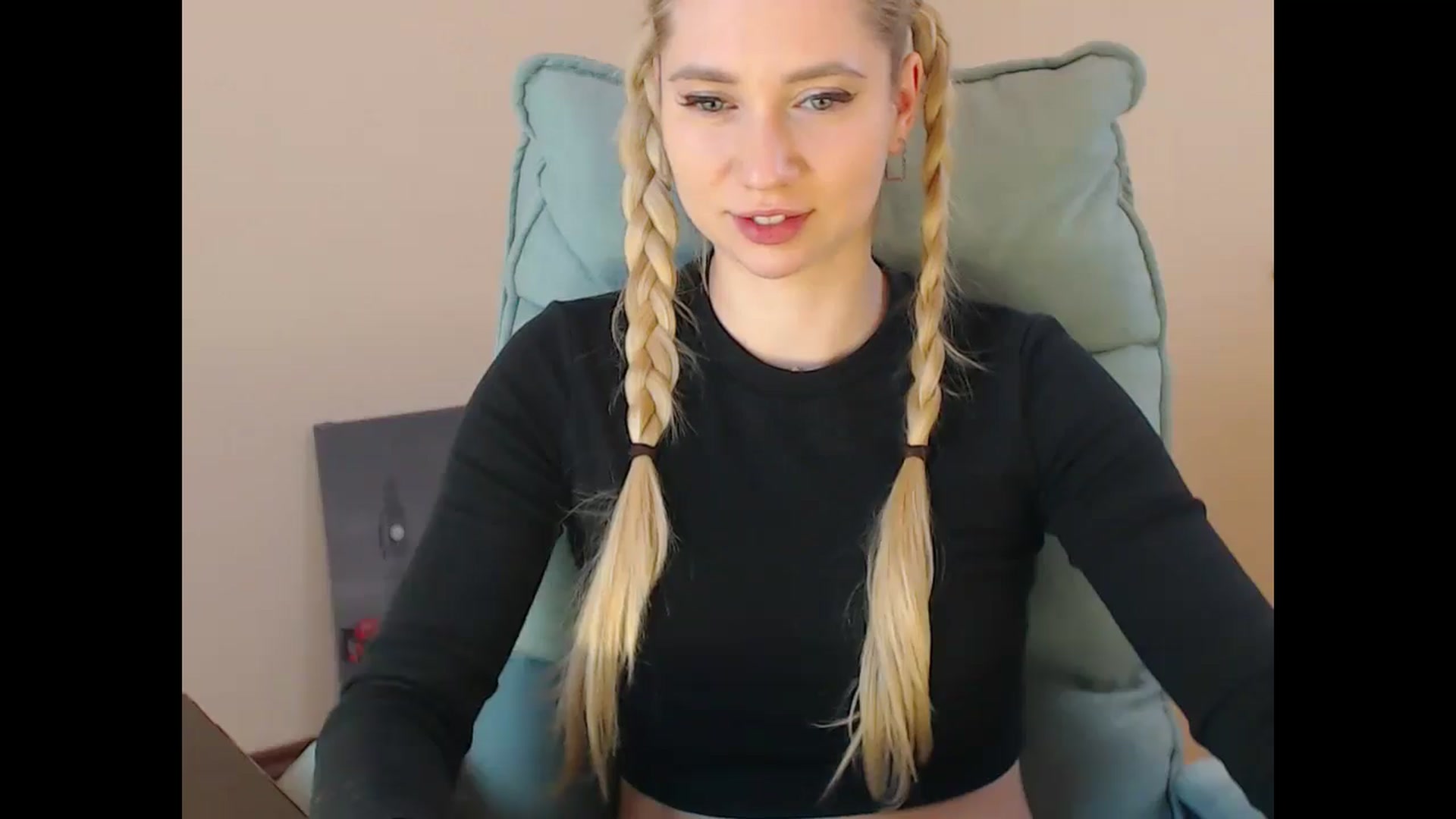 Gallery image thumbnail from Miss_Sylvia's myfreecams stream on, 01/26/2025, 20:43 image 16 of 20