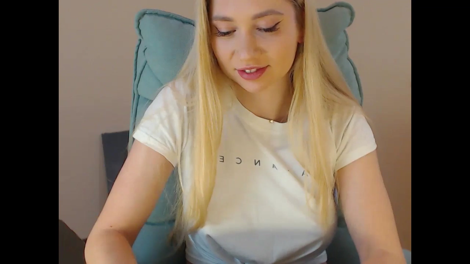 Gallery image thumbnail from Miss_Sylvia's myfreecams stream on, 01/27/2025, 19:35 image 10 of 20