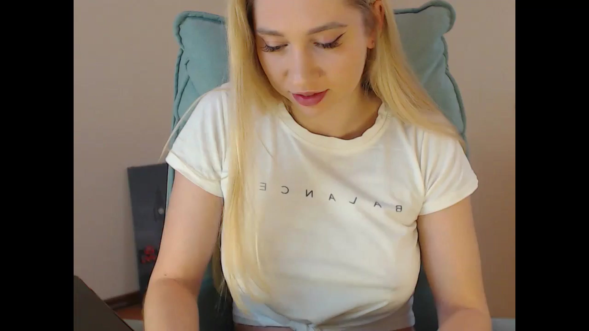 Gallery image thumbnail from Miss_Sylvia's myfreecams stream on, 01/27/2025, 19:35 image 9 of 20