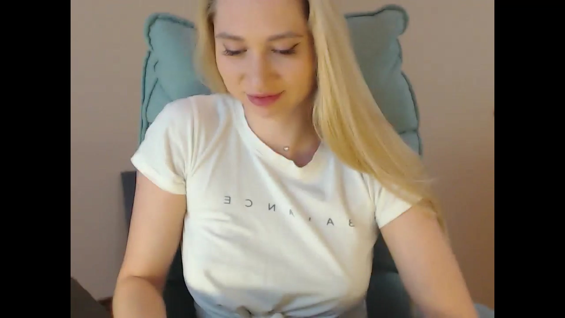 Gallery image thumbnail from Miss_Sylvia's myfreecams stream on, 01/27/2025, 20:59 image 7 of 20