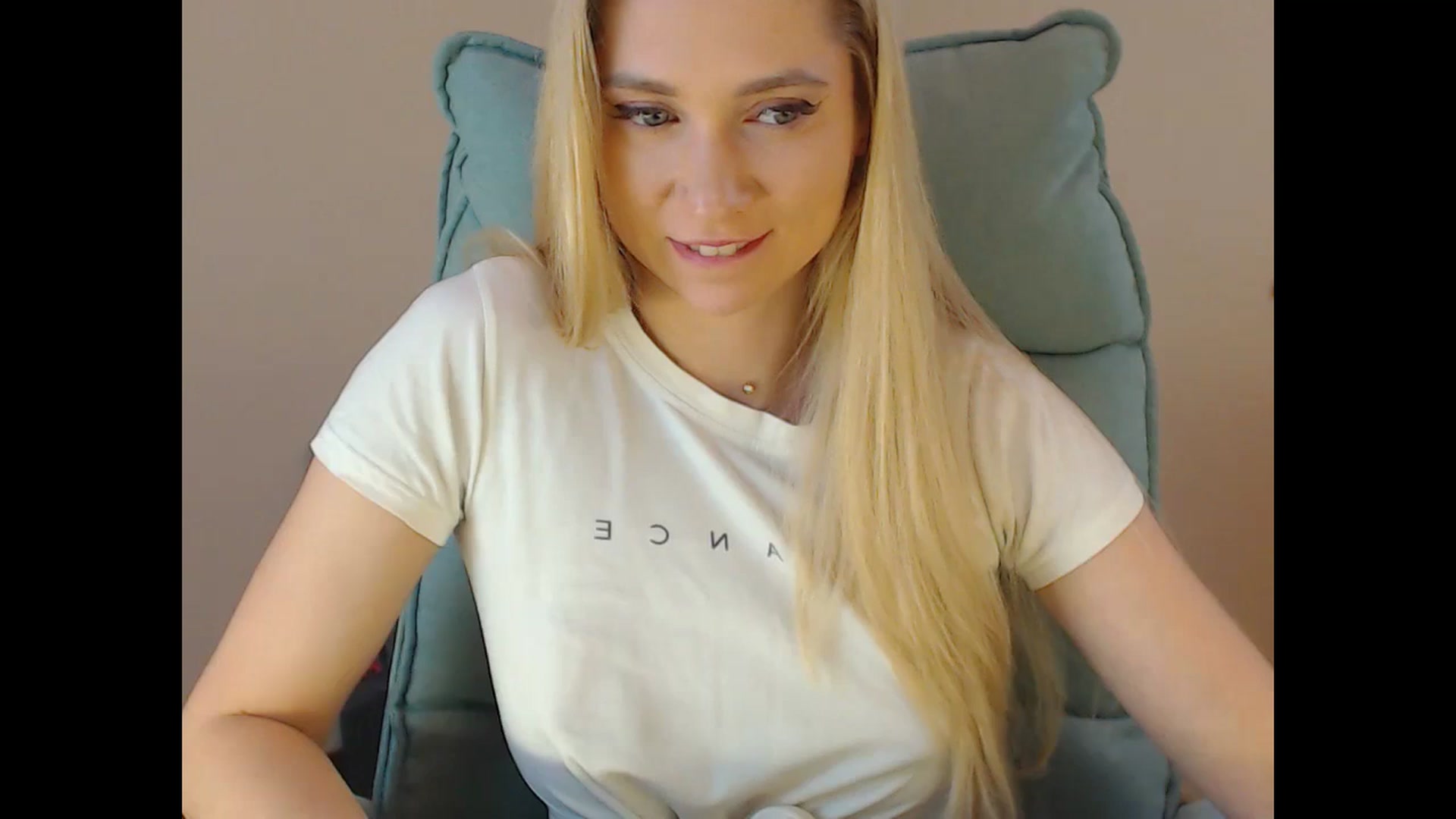Gallery image thumbnail from Miss_Sylvia's myfreecams stream on, 01/27/2025, 20:59 image 3 of 20