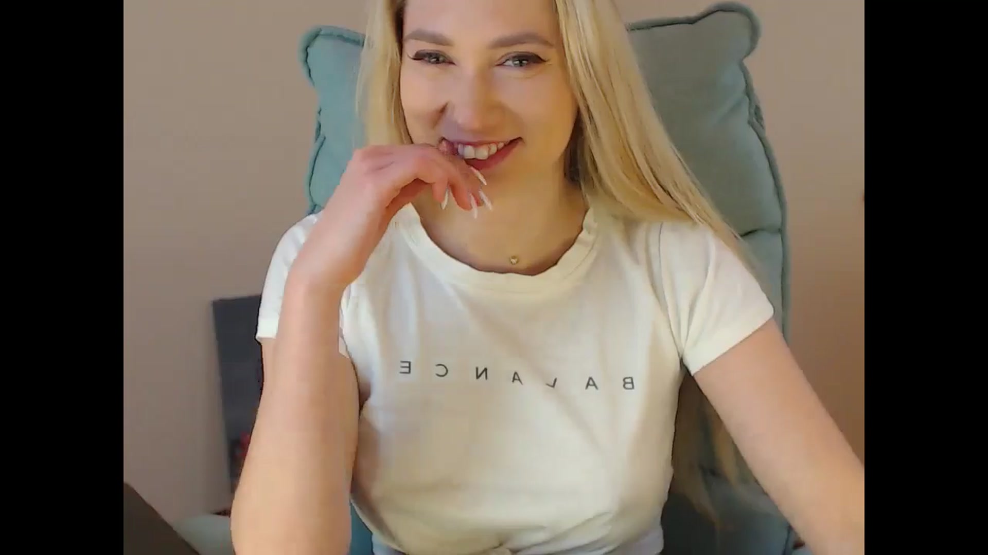 Gallery image thumbnail from Miss_Sylvia's myfreecams stream on, 01/27/2025, 20:59 image 13 of 20