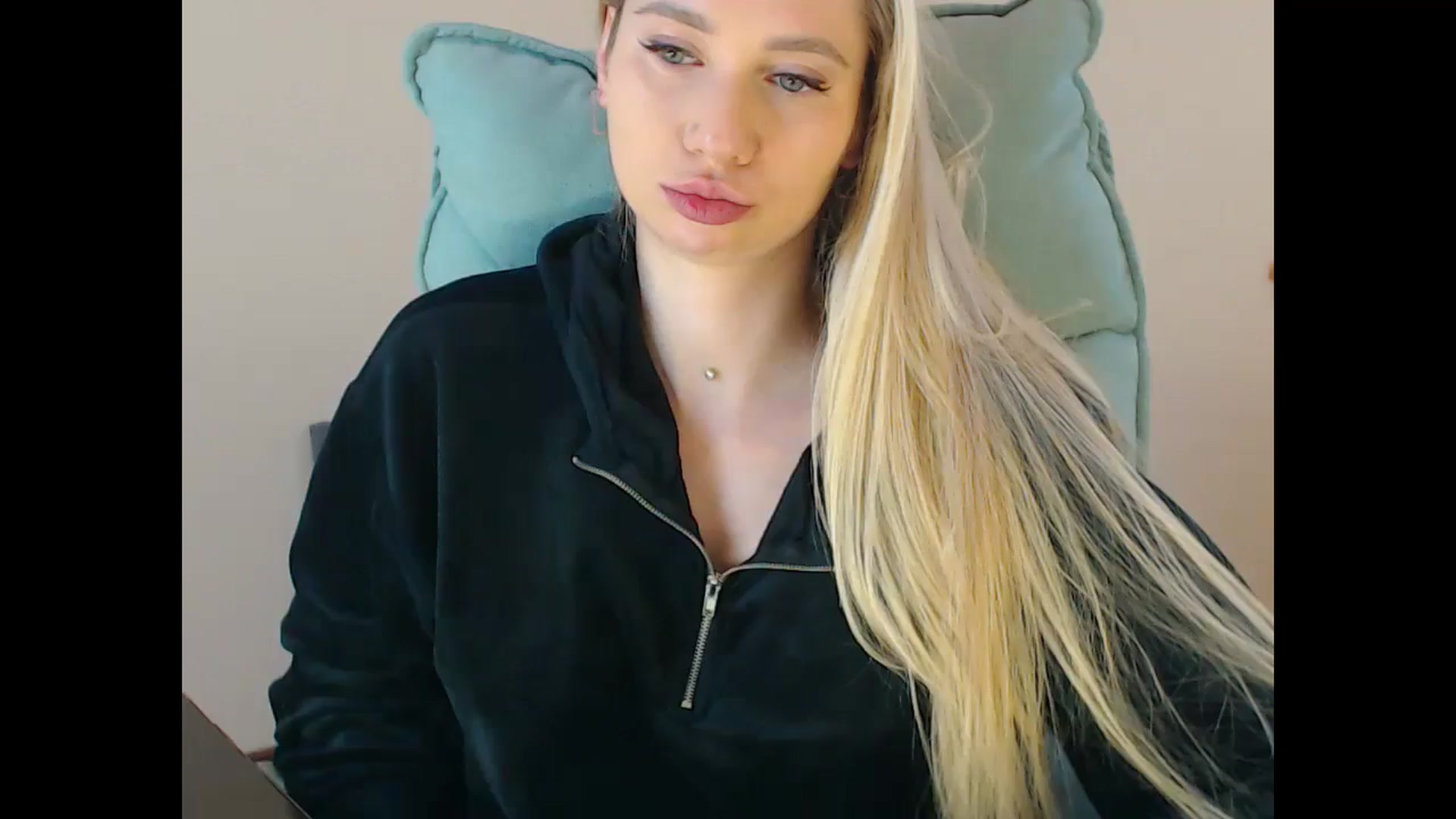 Gallery image thumbnail from Miss_Sylvia's myfreecams stream on, 01/28/2025, 19:02 image 20 of 20