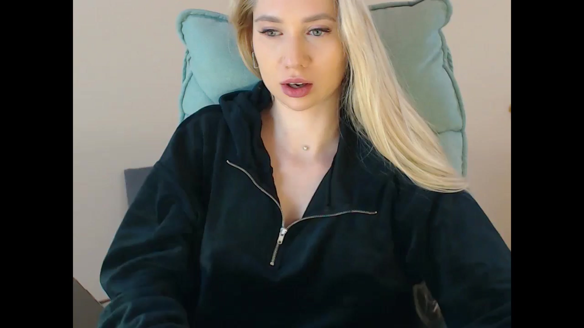 Gallery image thumbnail from Miss_Sylvia's myfreecams stream on, 01/28/2025, 19:02 image 11 of 20