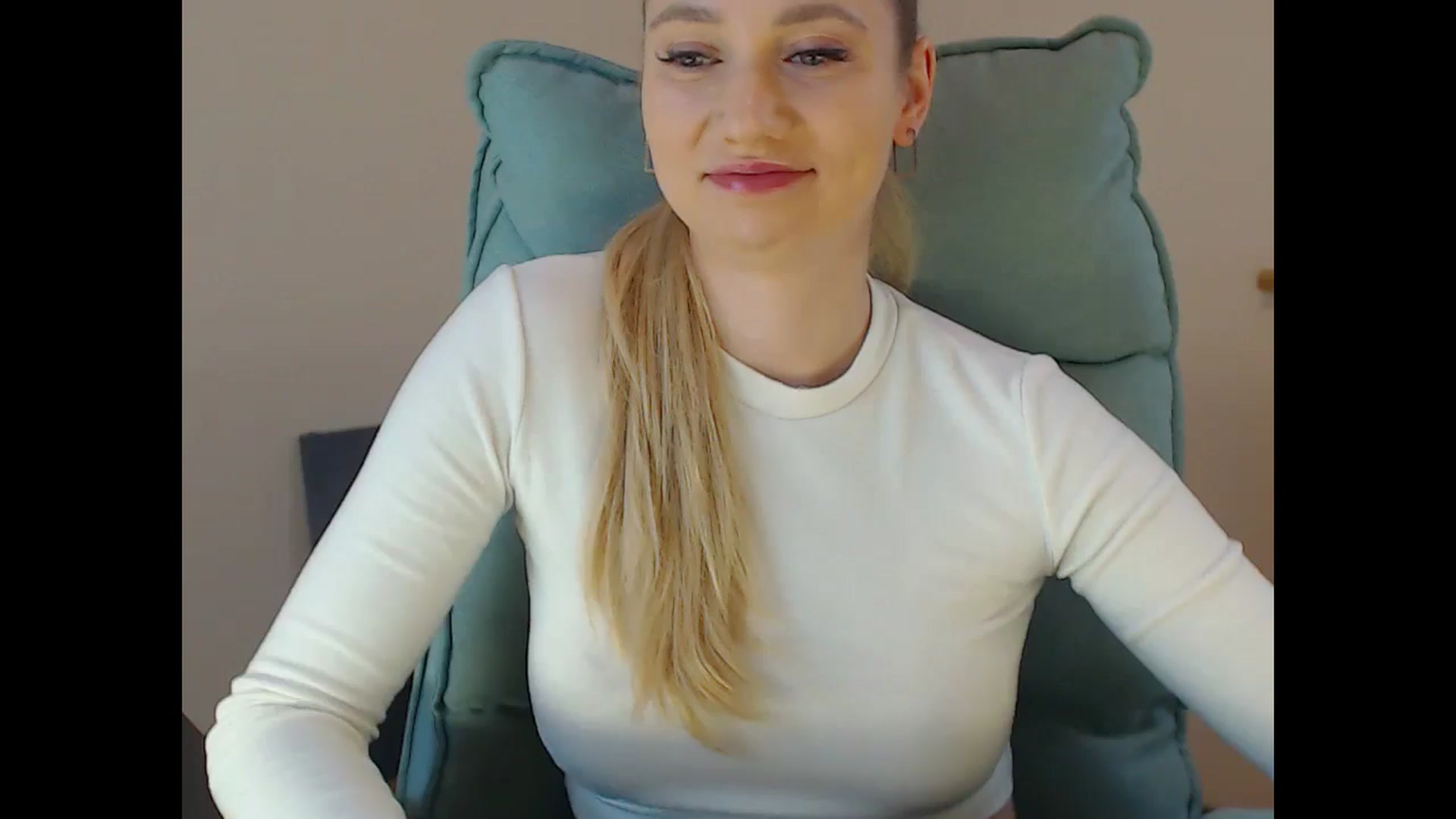Gallery image thumbnail from Miss_Sylvia's myfreecams stream on, 01/29/2025, 18:05 image 5 of 20