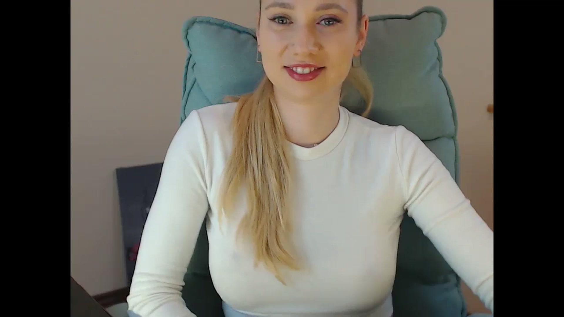 Gallery image thumbnail from Miss_Sylvia's myfreecams stream on, 01/29/2025, 18:05 image 10 of 20