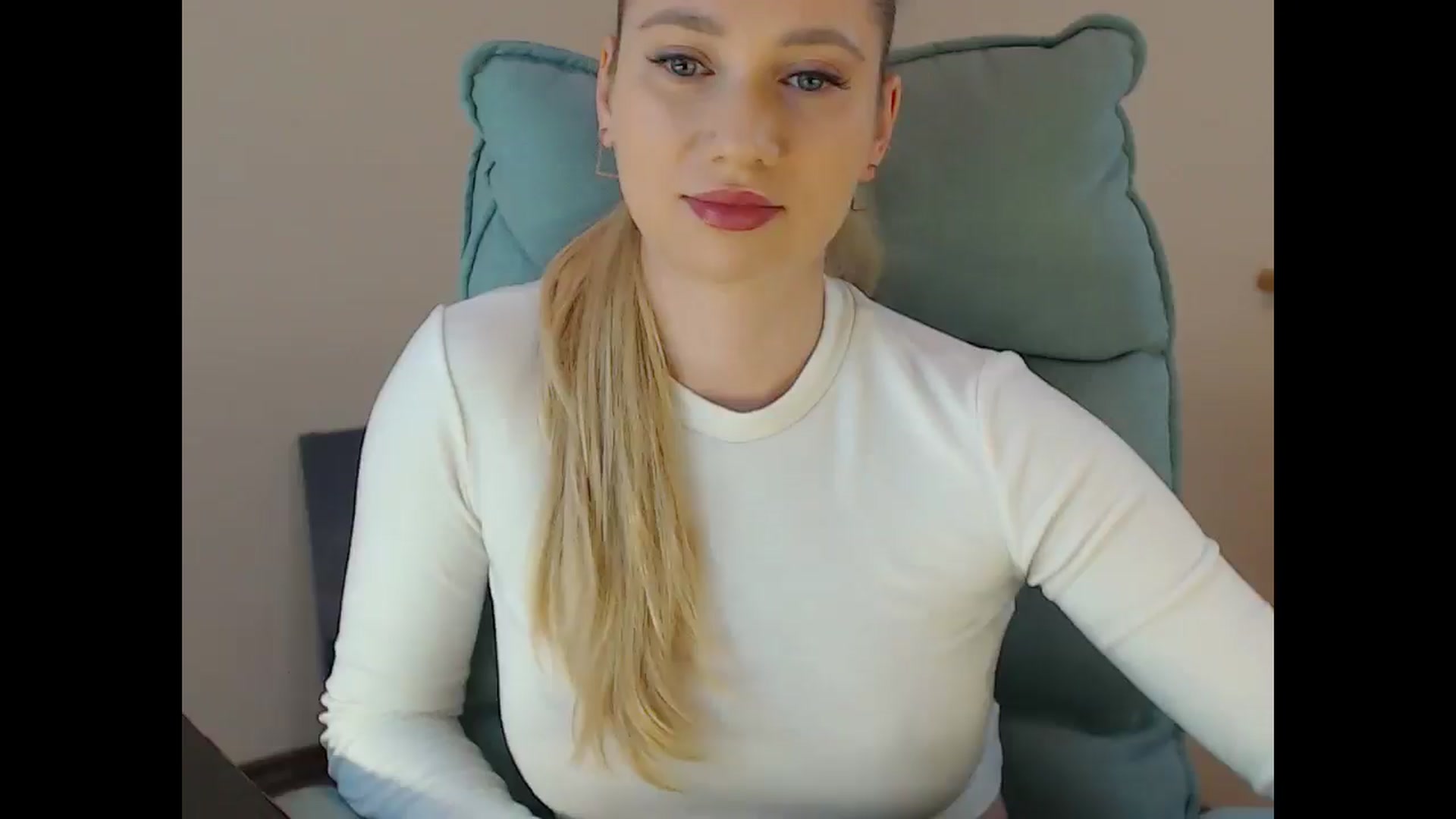 Gallery image thumbnail from Miss_Sylvia's myfreecams stream on, 01/29/2025, 18:05 image 4 of 20