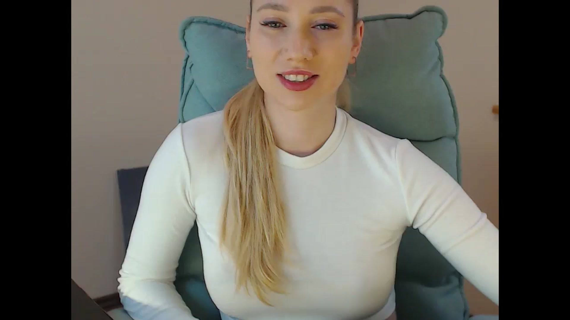 Gallery image thumbnail from Miss_Sylvia's myfreecams stream on, 01/29/2025, 18:05 image 3 of 20