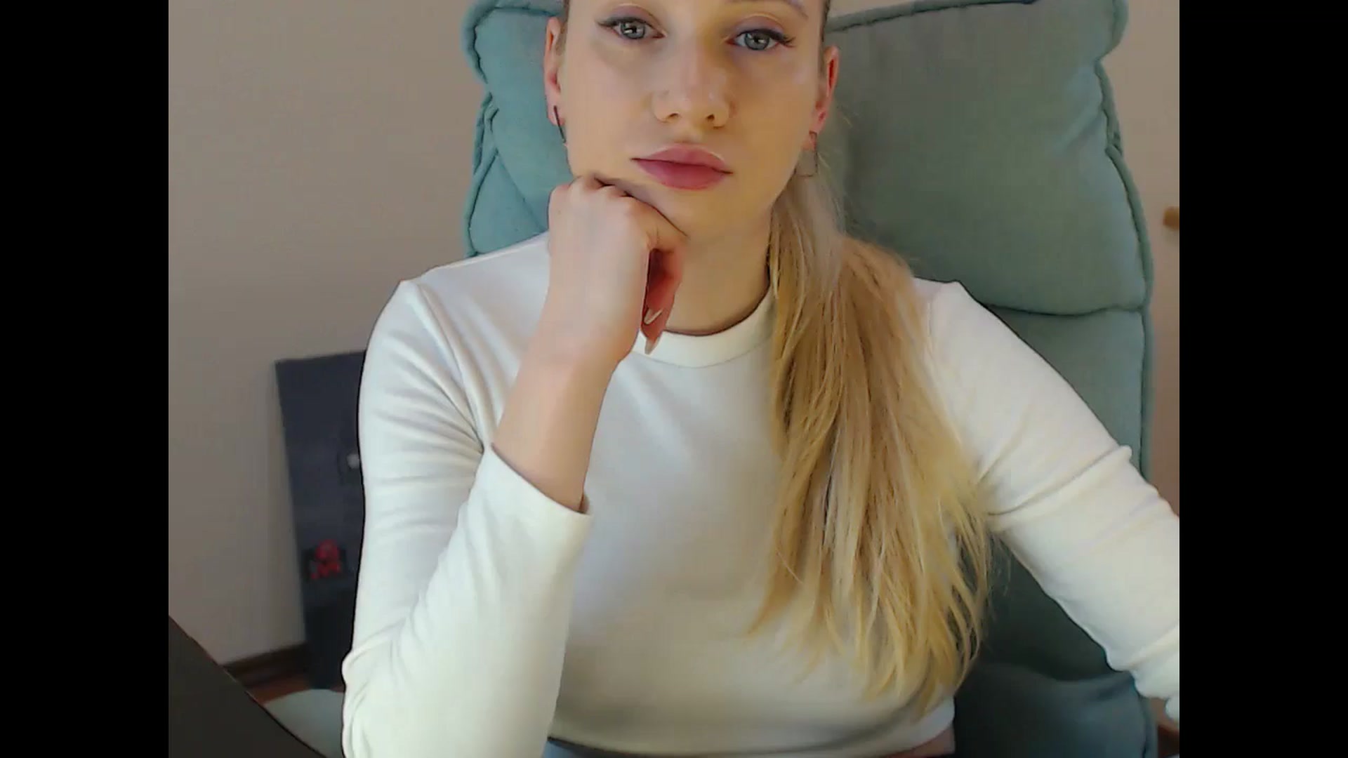 Gallery image thumbnail from Miss_Sylvia's myfreecams stream on, 01/29/2025, 18:57 image 14 of 20