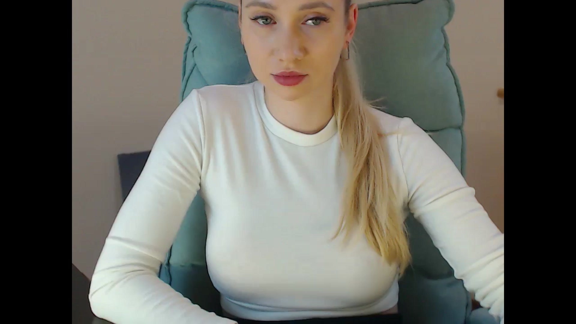 Gallery image thumbnail from Miss_Sylvia's myfreecams stream on, 01/29/2025, 18:57 image 18 of 20