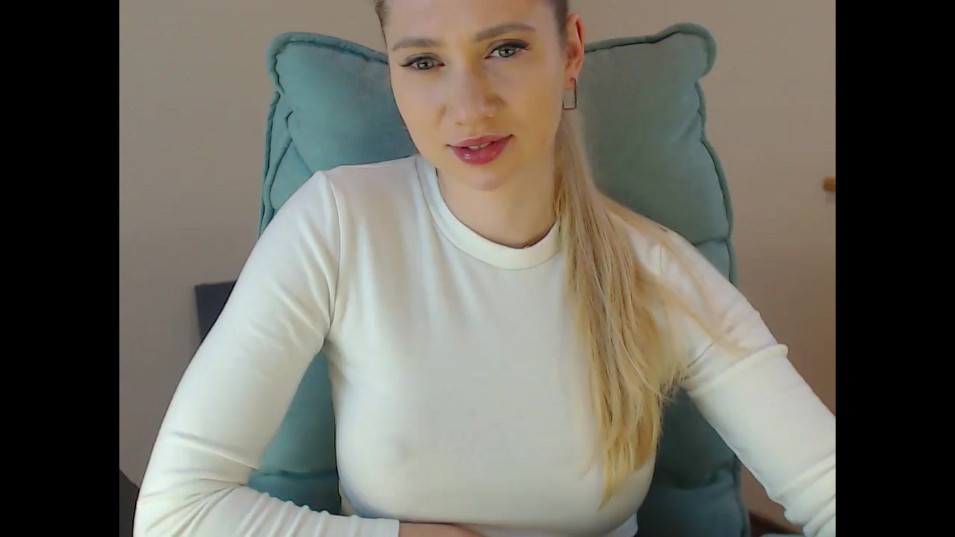 Gallery image thumbnail from Miss_Sylvia's myfreecams stream on, 01/29/2025, 19:36 image 8 of 20