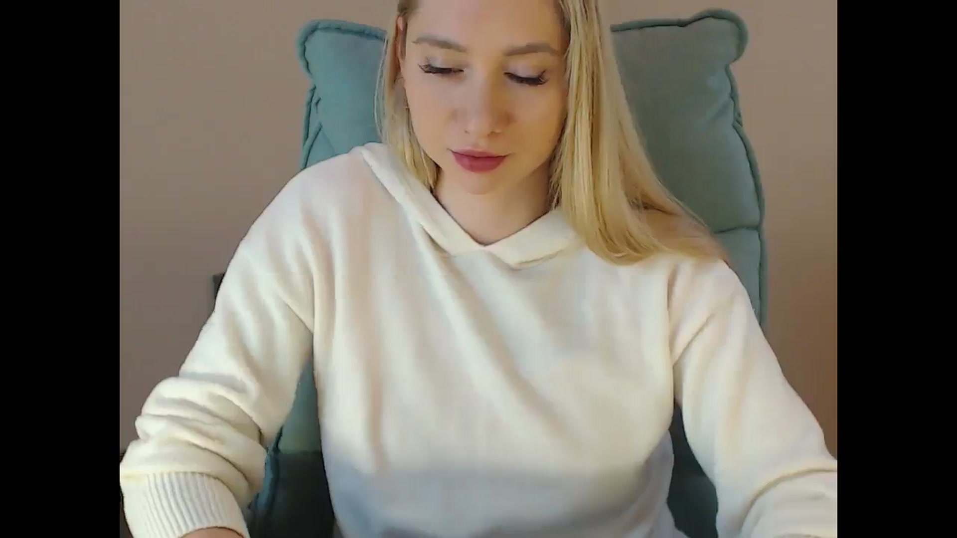 Gallery image thumbnail from Miss_Sylvia's myfreecams stream on, 01/30/2025, 18:10 image 7 of 20