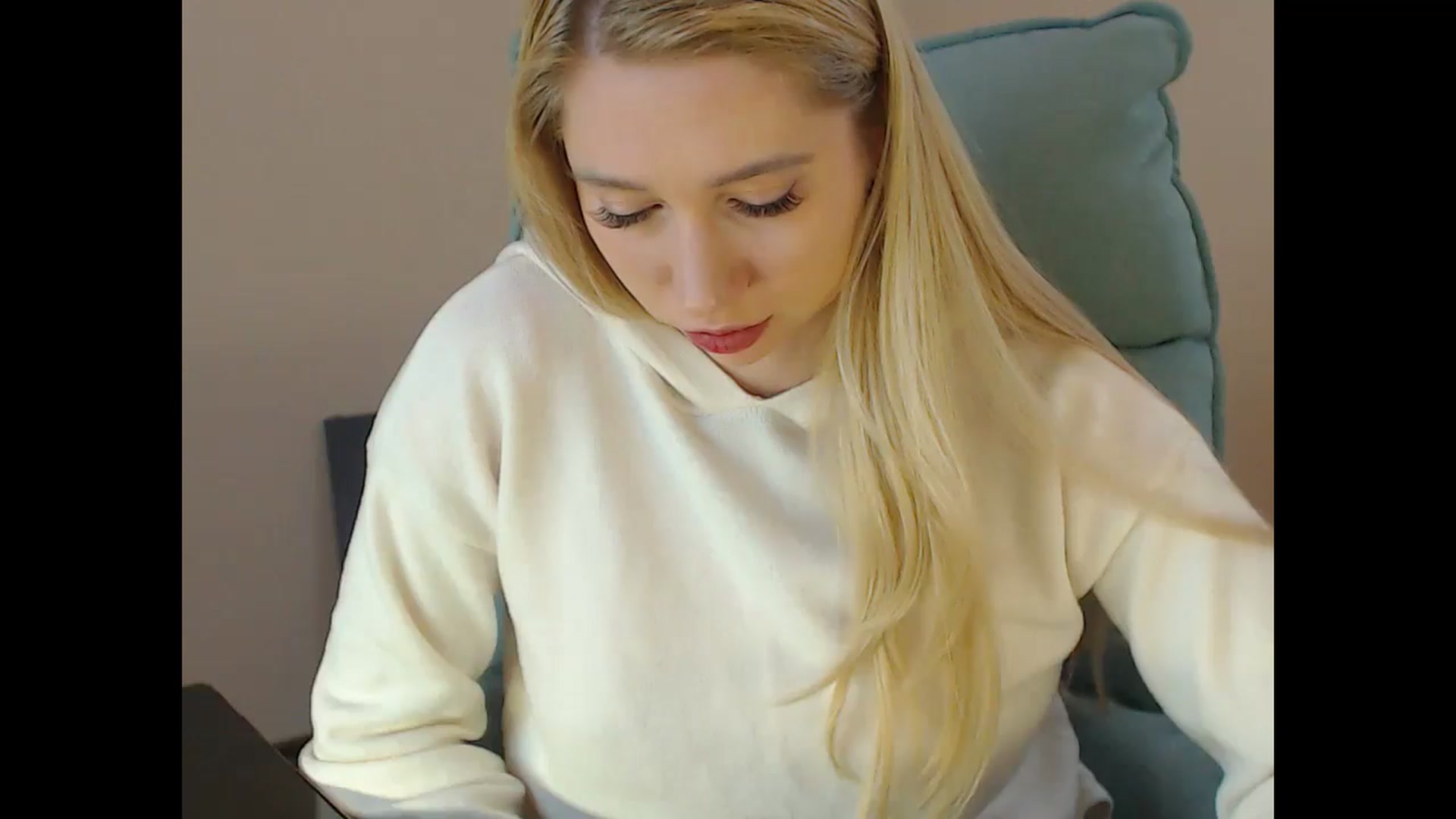 Gallery image thumbnail from Miss_Sylvia's myfreecams stream on, 01/30/2025, 18:10 image 15 of 20