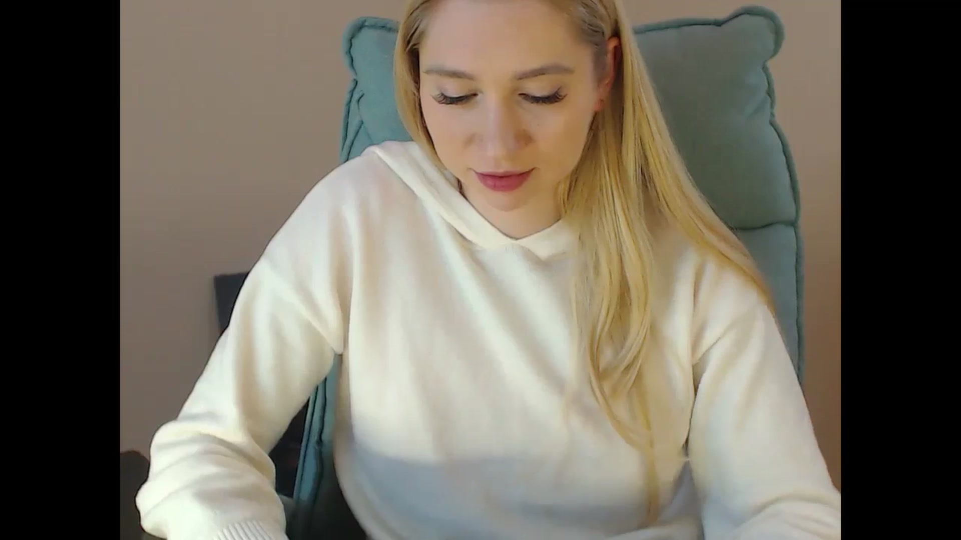 Gallery image thumbnail from Miss_Sylvia's myfreecams stream on, 01/30/2025, 18:10 image 13 of 20